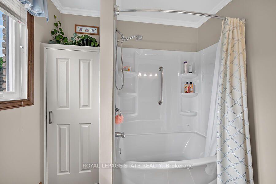 Photo 28 of 109 Maple Drive, Hamilton, Stoney Creek — HOMEH