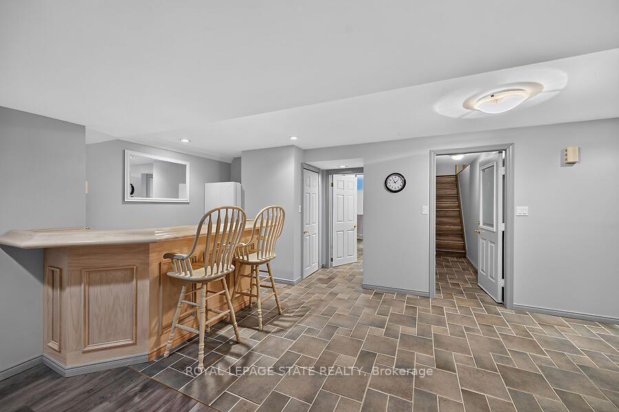 Photo 34 of 109 Maple Drive, Hamilton, Stoney Creek — HOMEH