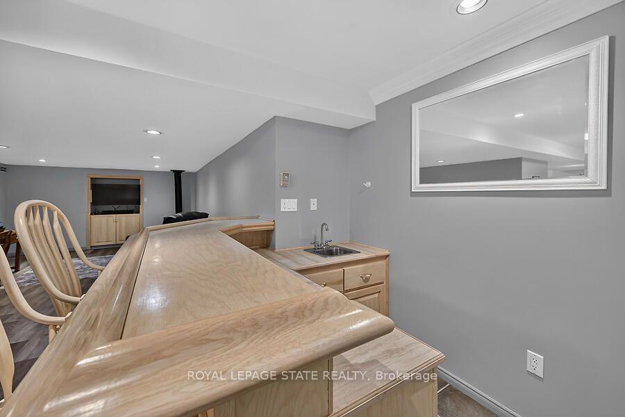 Photo 35 of 109 Maple Drive, Hamilton, Stoney Creek — HOMEH
