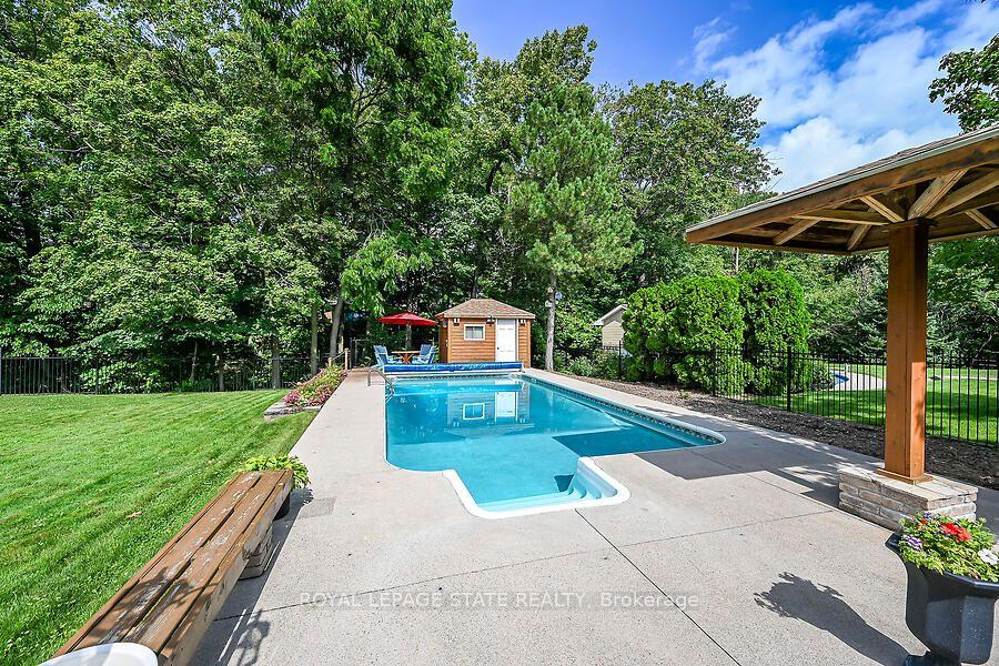 Photo 41 of 109 Maple Drive, Hamilton, Stoney Creek — HOMEH