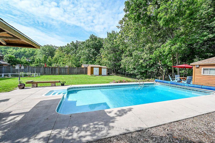 Photo 42 of 109 Maple Drive, Hamilton, Stoney Creek — HOMEH