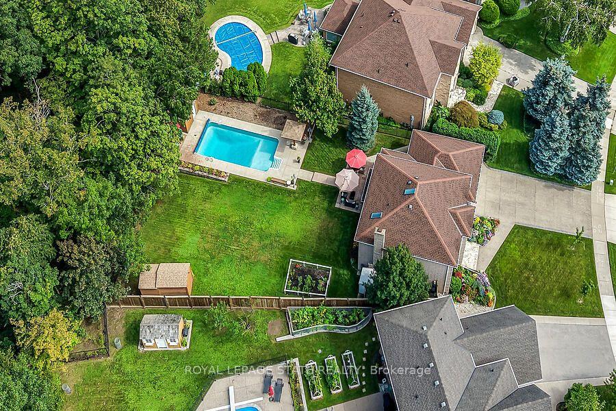 Photo 49 of 109 Maple Drive, Hamilton, Stoney Creek — HOMEH