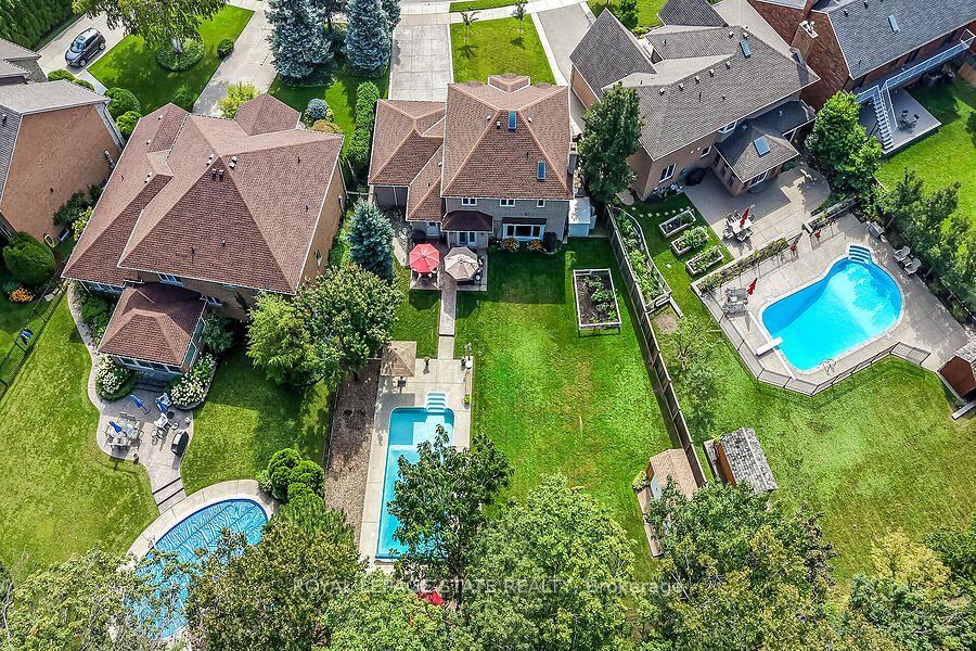 Photo 50 of 109 Maple Drive, Hamilton, Stoney Creek — HOMEH