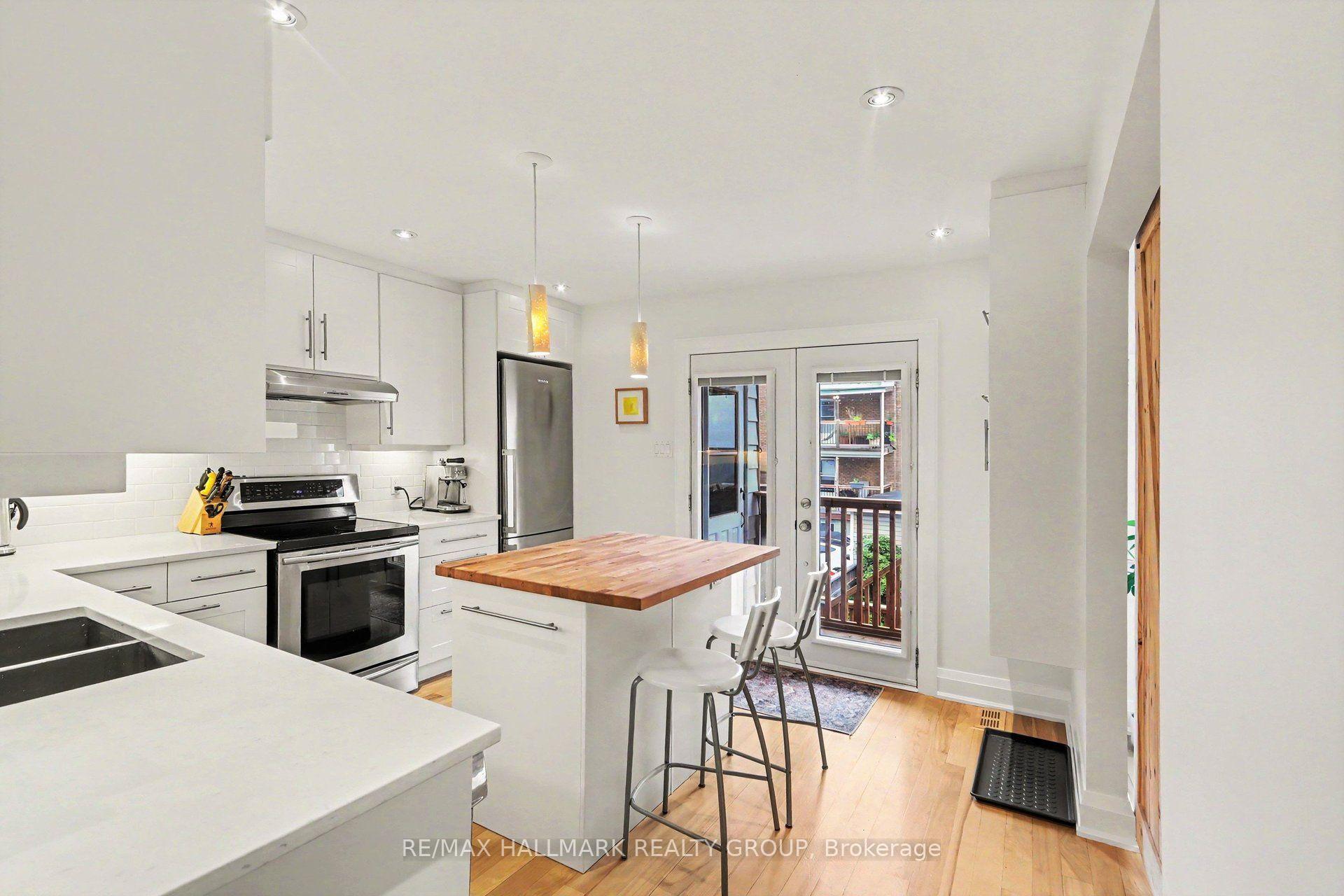 Photo 10 of 70 Laval Street, Ottawa, Vanier — HOMEH