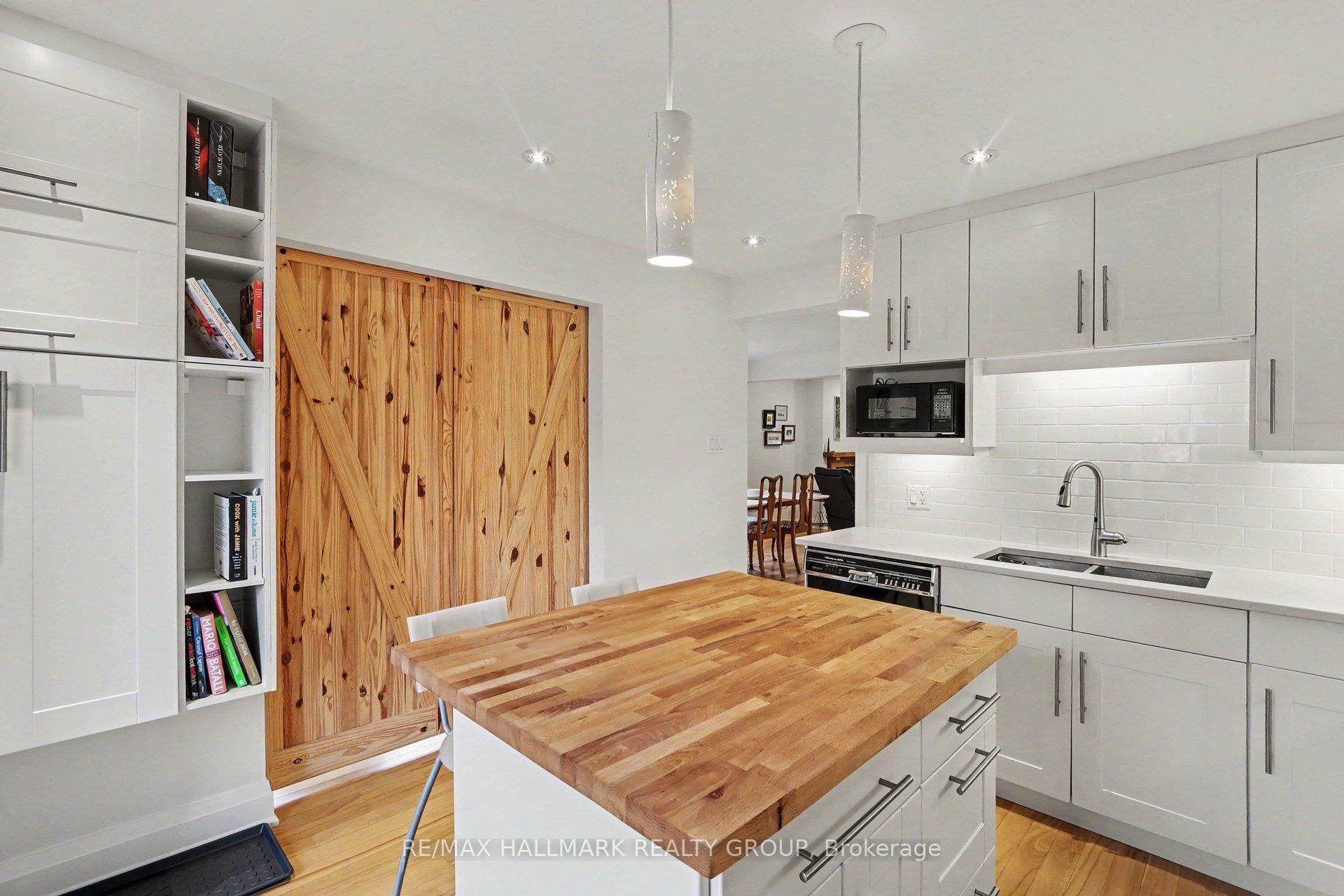 Photo 11 of 70 Laval Street, Ottawa, Vanier — HOMEH