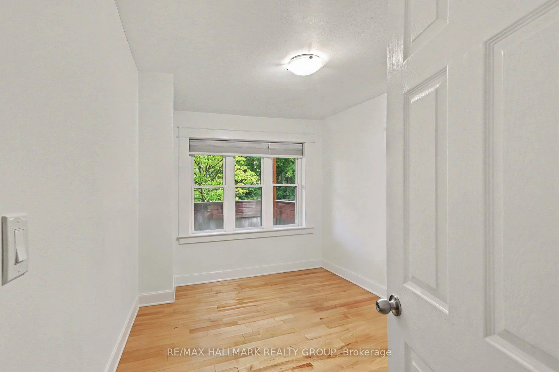 Photo 34 of 70 Laval Street, Ottawa, Vanier — HOMEH