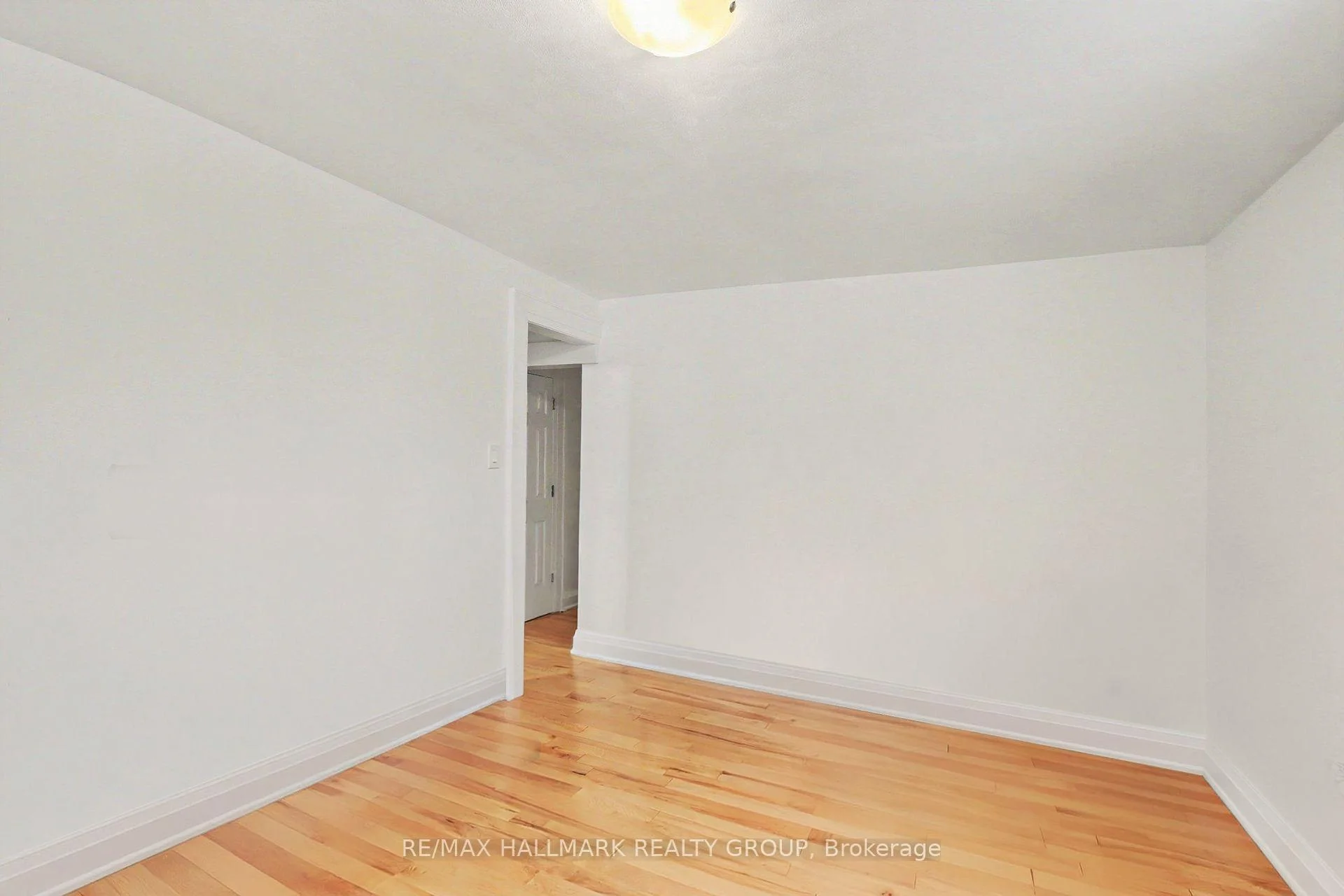 Photo 41 of 70 Laval Street, Ottawa, Vanier — HOMEH