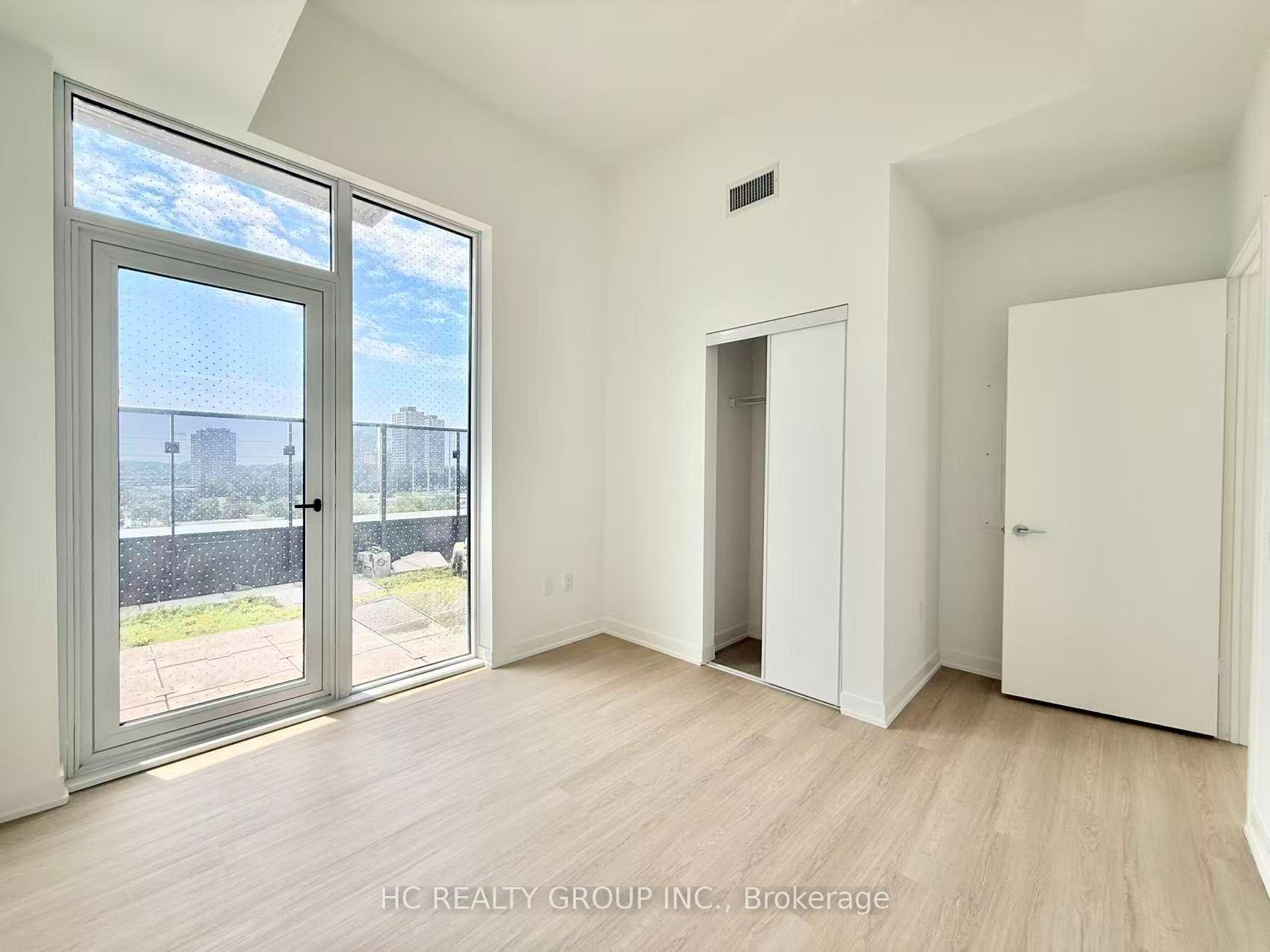 Photo 4 of Unit 704, 15 David Salomon Drive, Toronto, Flemingdon Park — HOMEH
