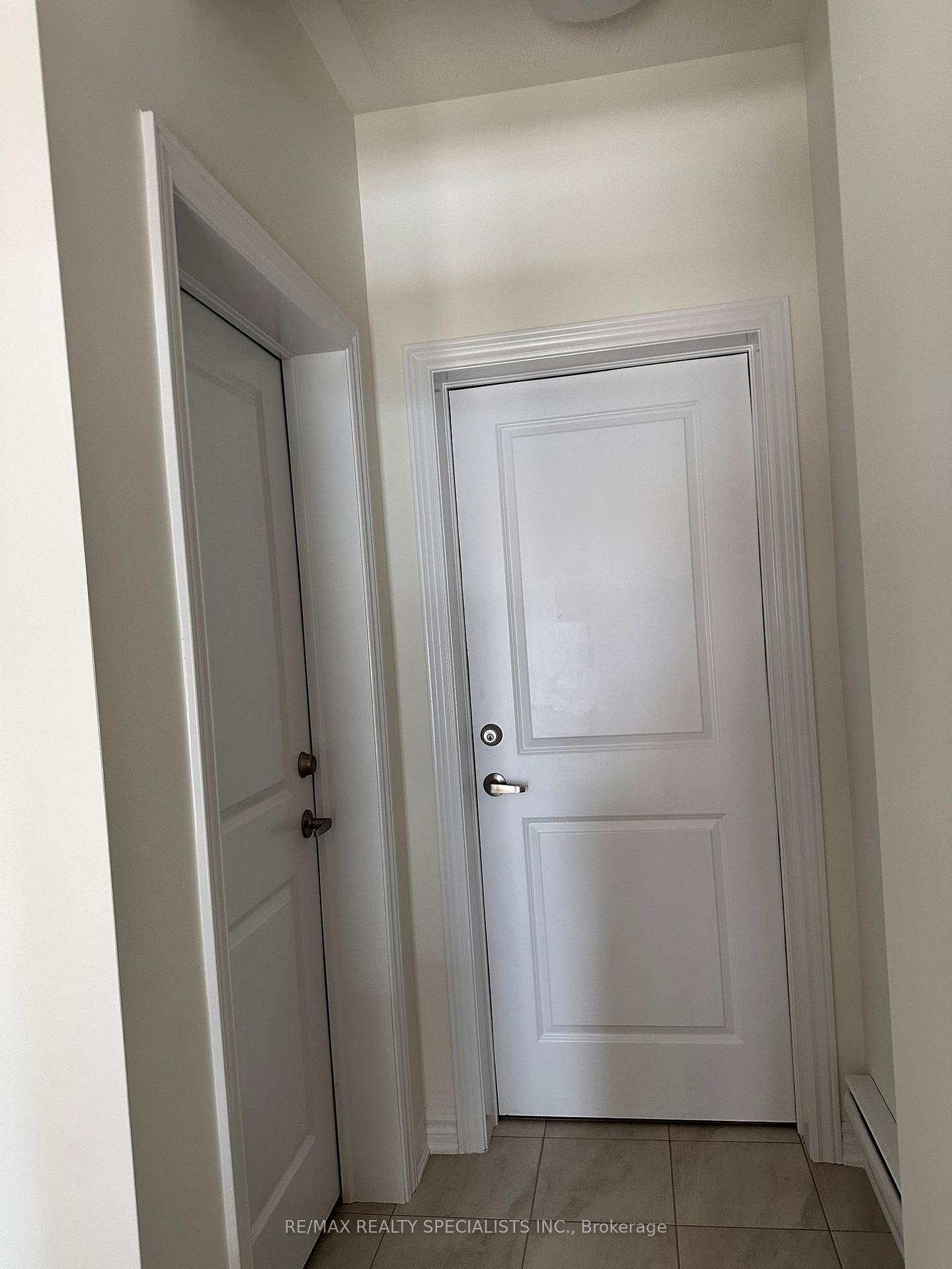 Photo 3 of Unit UPPER, 26 Thornbird Crescent, Brampton, Northwest Brampton — HOMEH