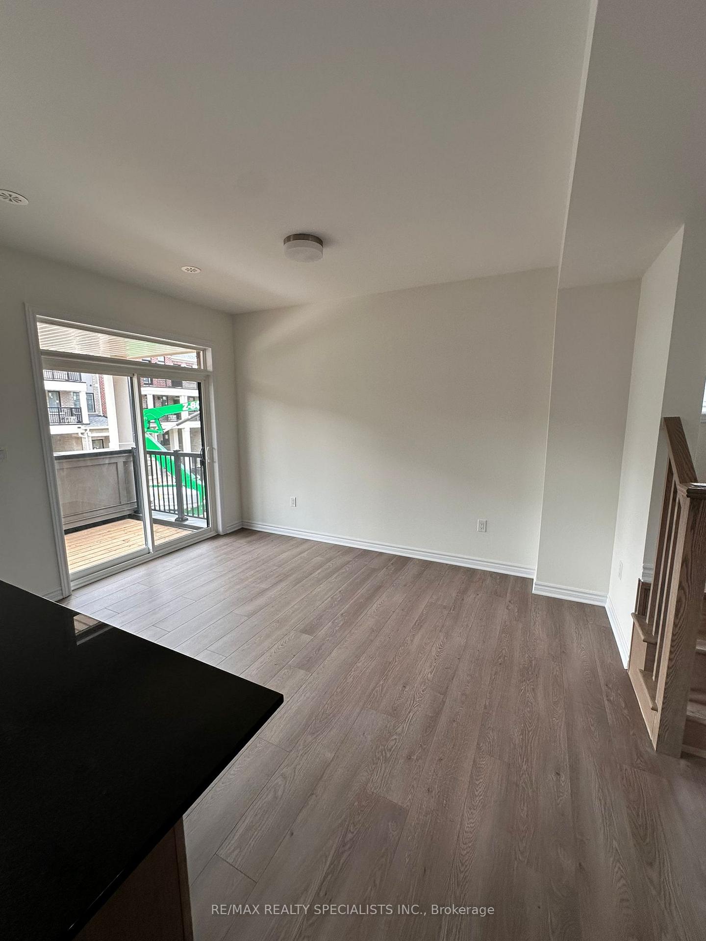 Photo 11 of Unit UPPER, 26 Thornbird Crescent, Brampton, Northwest Brampton — HOMEH