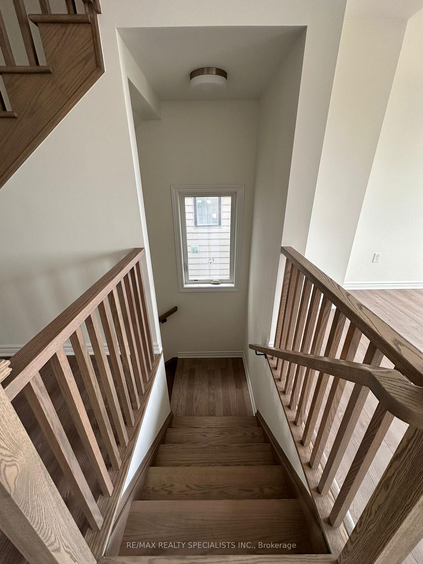 Photo 12 of Unit UPPER, 26 Thornbird Crescent, Brampton, Northwest Brampton — HOMEH