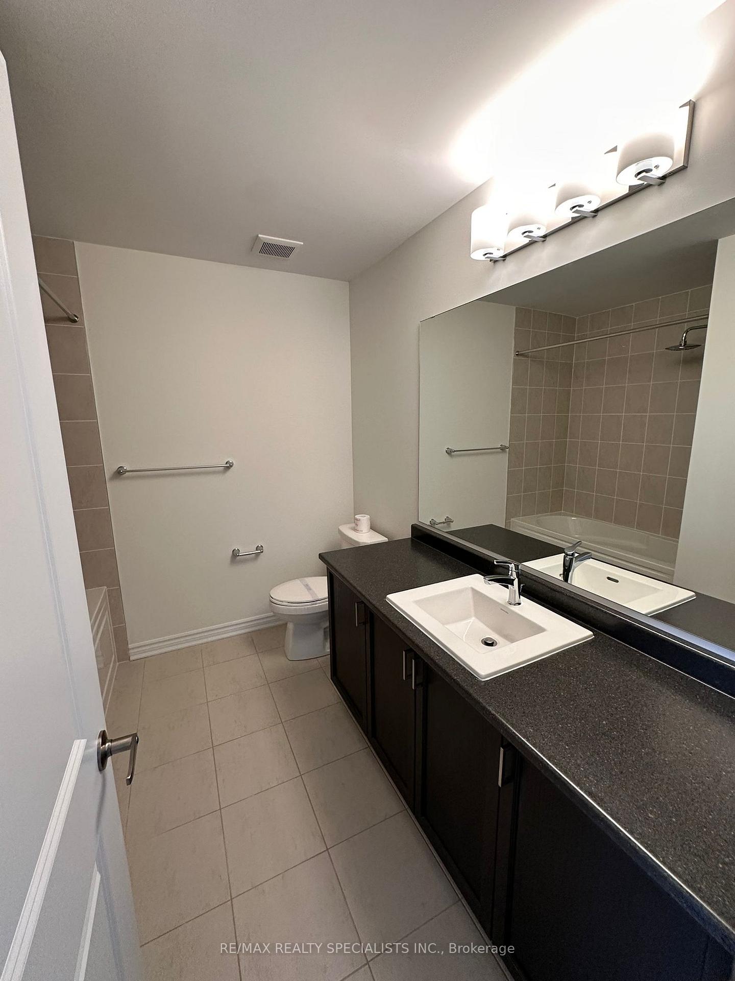 Photo 28 of Unit UPPER, 26 Thornbird Crescent, Brampton, Northwest Brampton — HOMEH