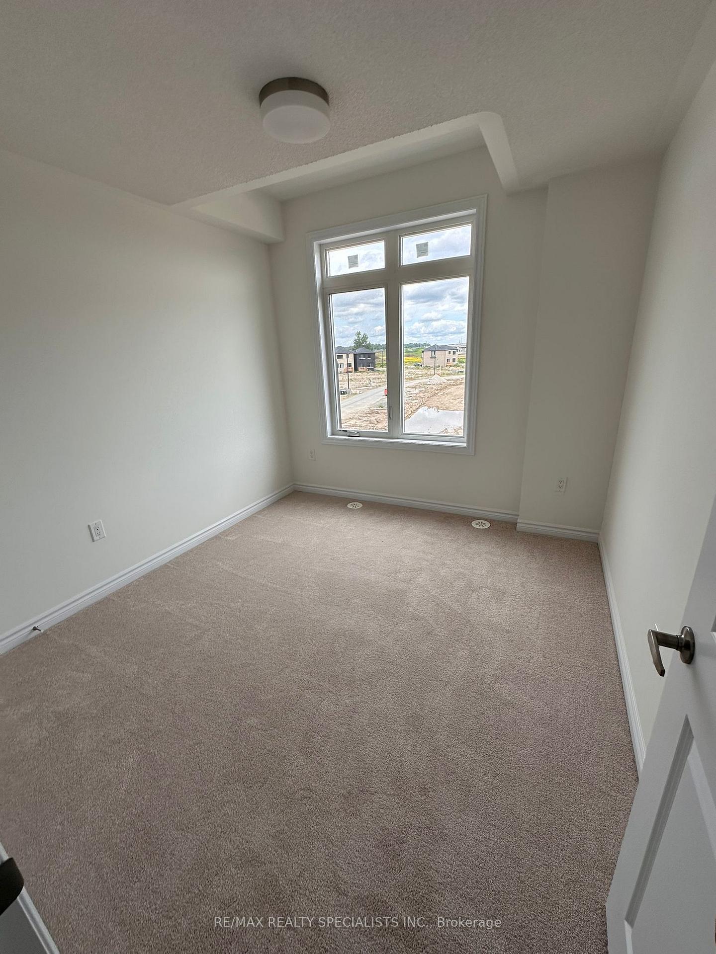 Photo 31 of Unit UPPER, 26 Thornbird Crescent, Brampton, Northwest Brampton — HOMEH