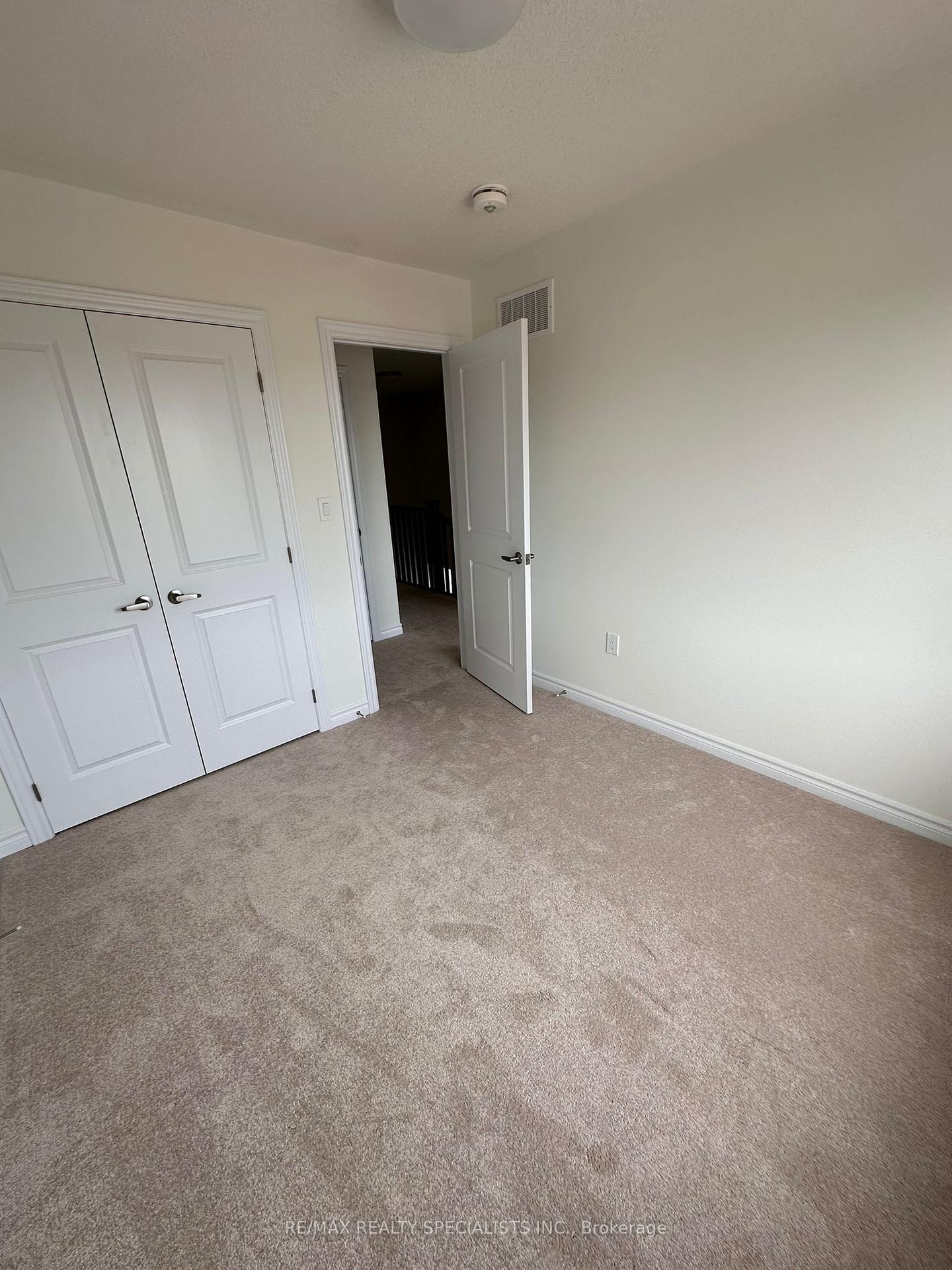 Photo 34 of Unit UPPER, 26 Thornbird Crescent, Brampton, Northwest Brampton — HOMEH