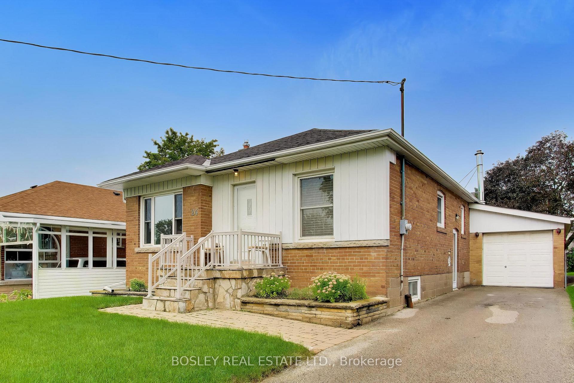 Photo 1 of 24 Tulip Drive, Scarborough, Wexford-Maryvale — HOMEH