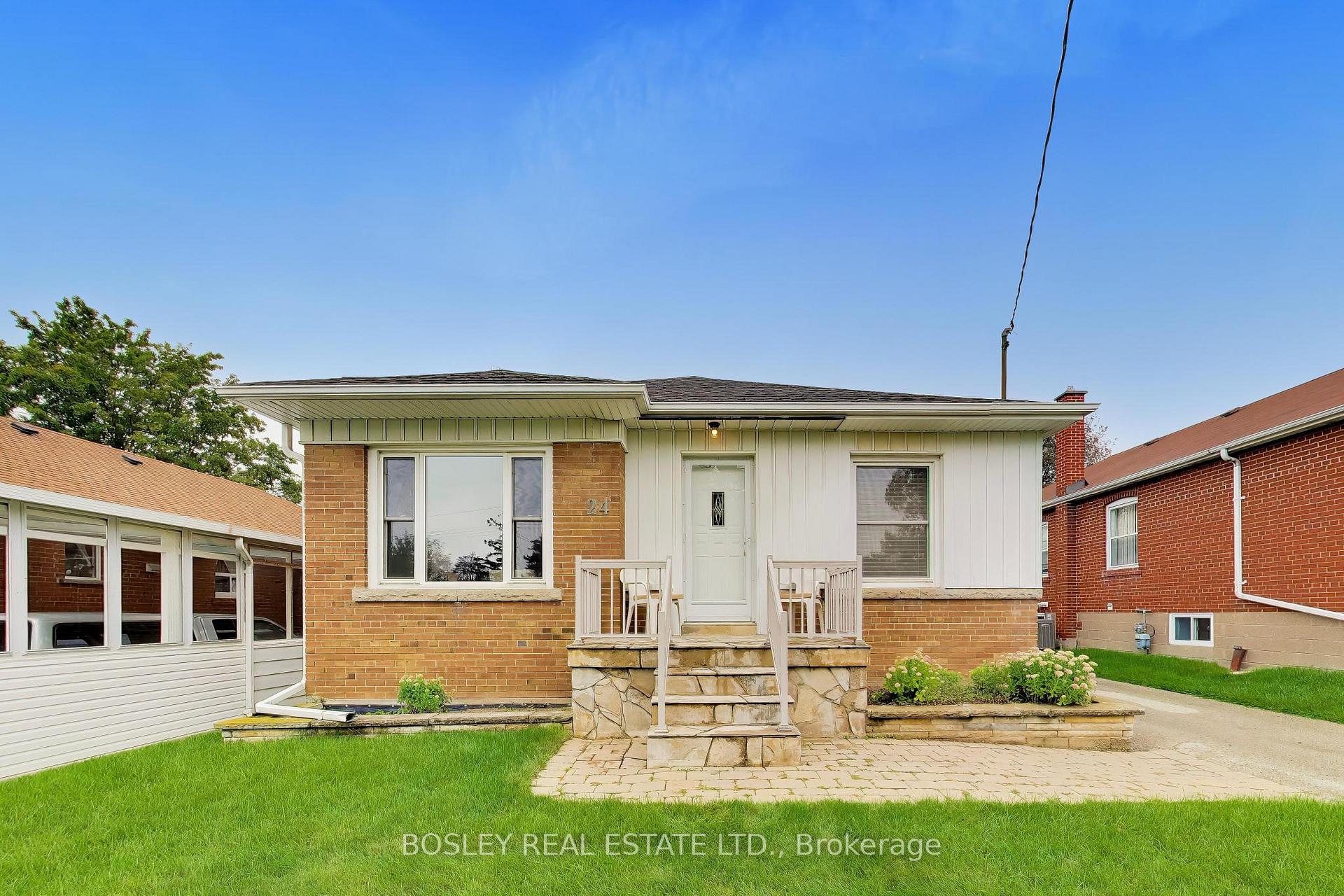 Photo 2 of 24 Tulip Drive, Scarborough, Wexford-Maryvale — HOMEH