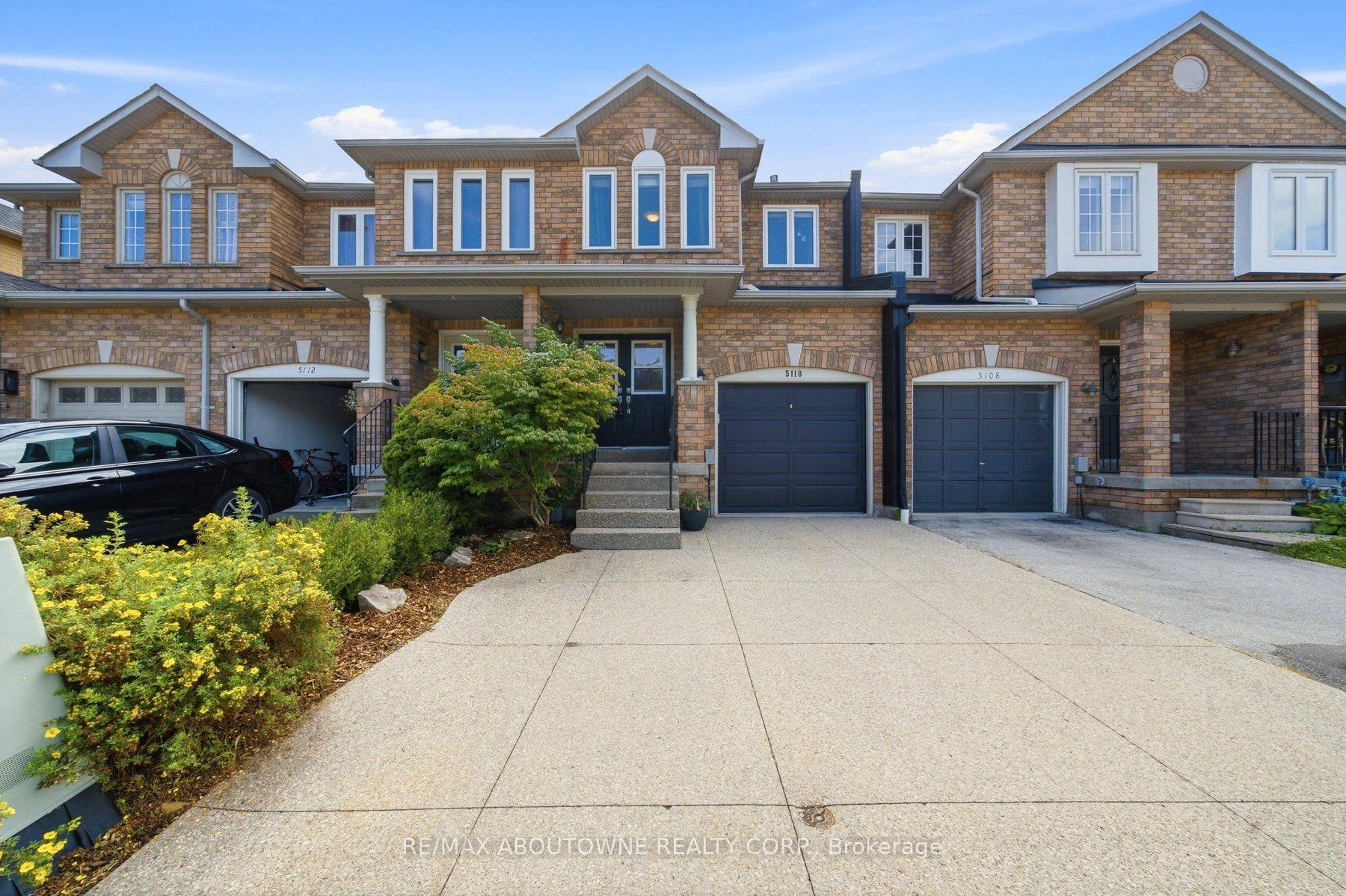 Photo 1 of 5110 Falconcrest Drive, Burlington, Uptown — HOMEH