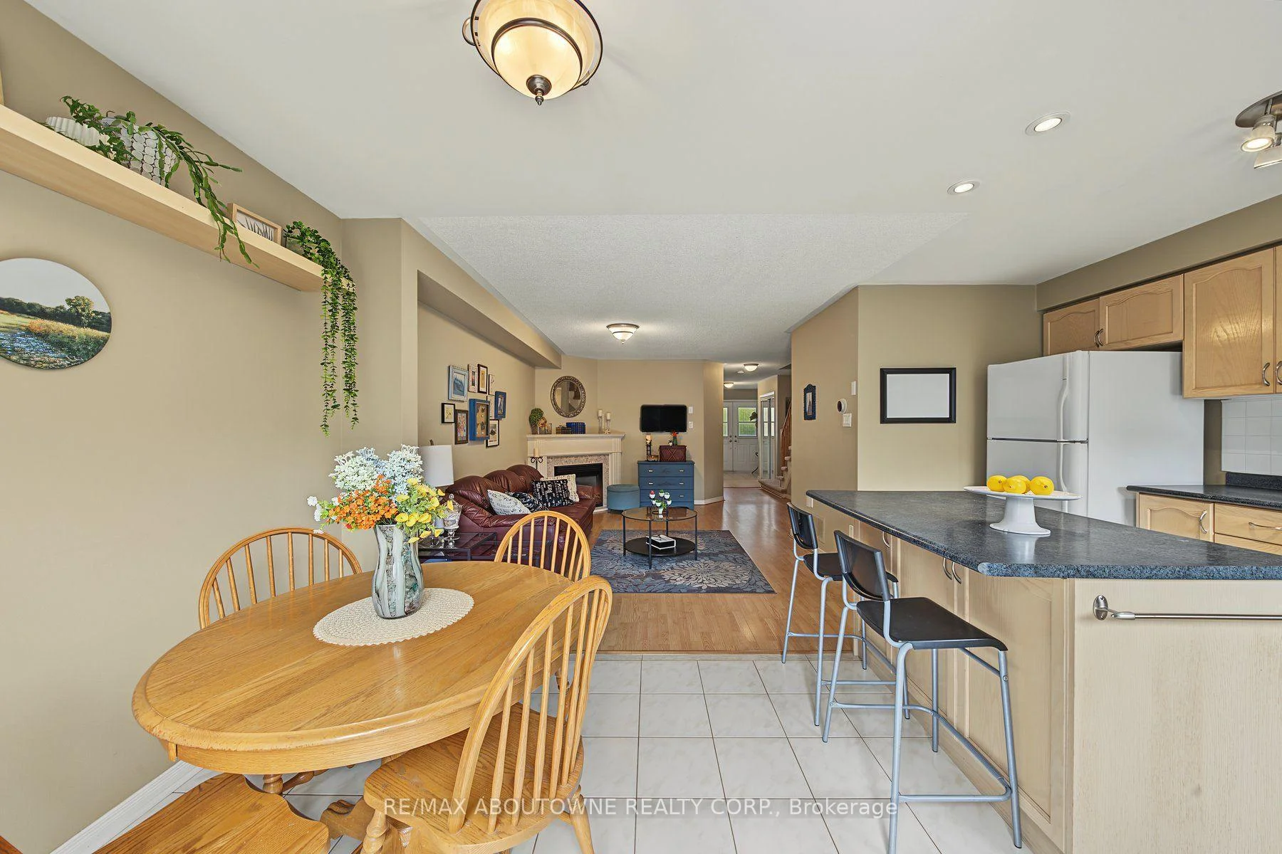 Photo 22 of 5110 Falconcrest Drive, Burlington, Uptown — HOMEH