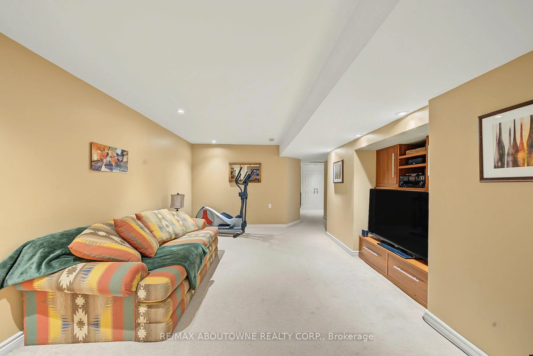 Photo 44 of 5110 Falconcrest Drive, Burlington, Uptown — HOMEH