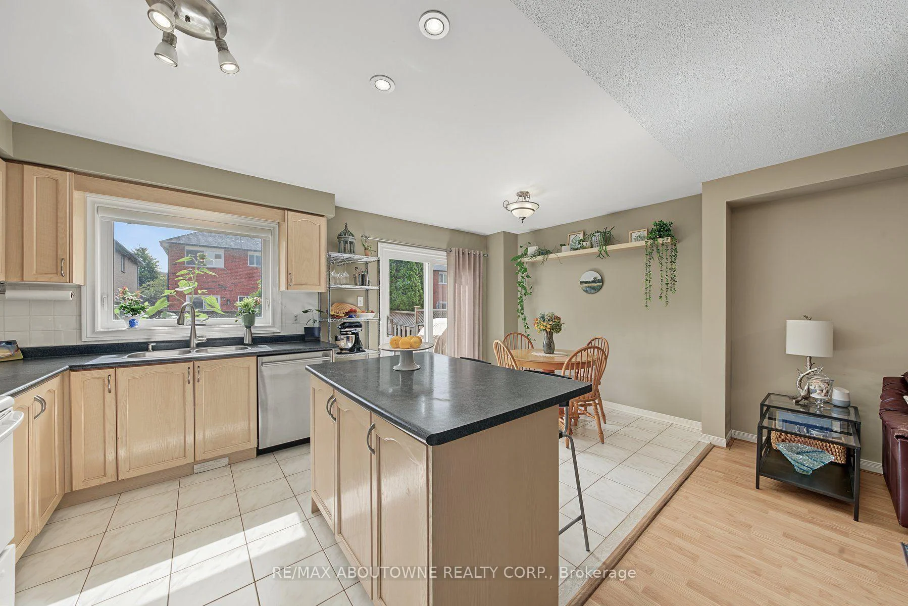 Photo 45 of 5110 Falconcrest Drive, Burlington, Uptown — HOMEH