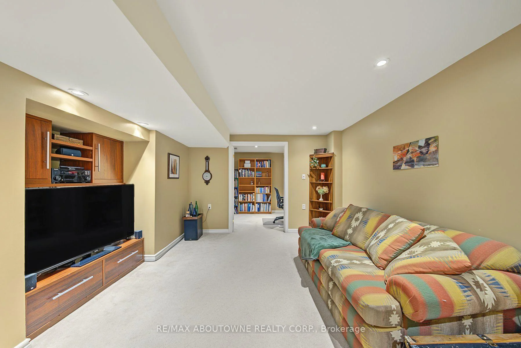Photo 48 of 5110 Falconcrest Drive, Burlington, Uptown — HOMEH