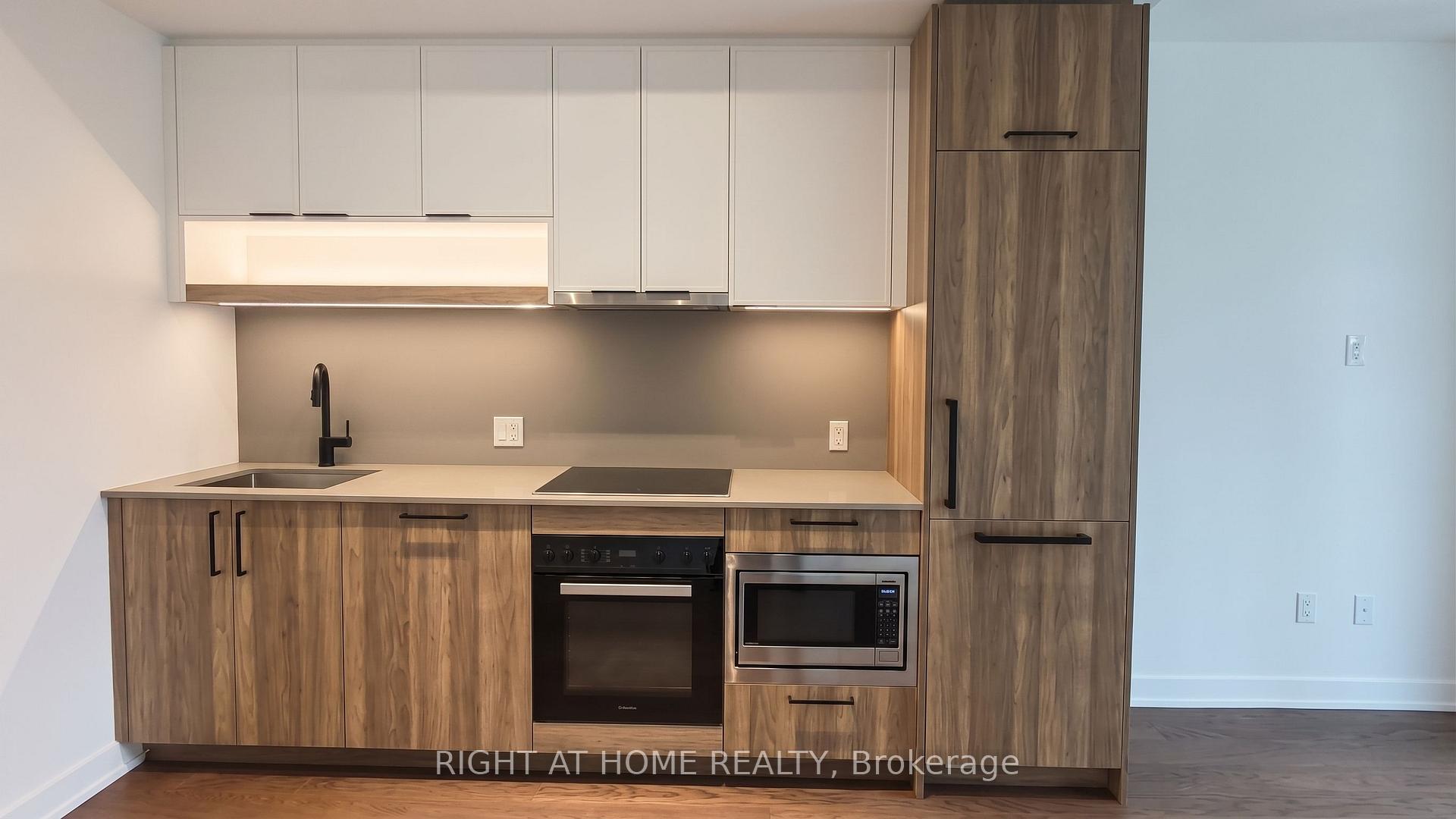 Photo 3 of Unit 202, 91 Montclair Avenue, Toronto, Forest Hill South — HOMEH