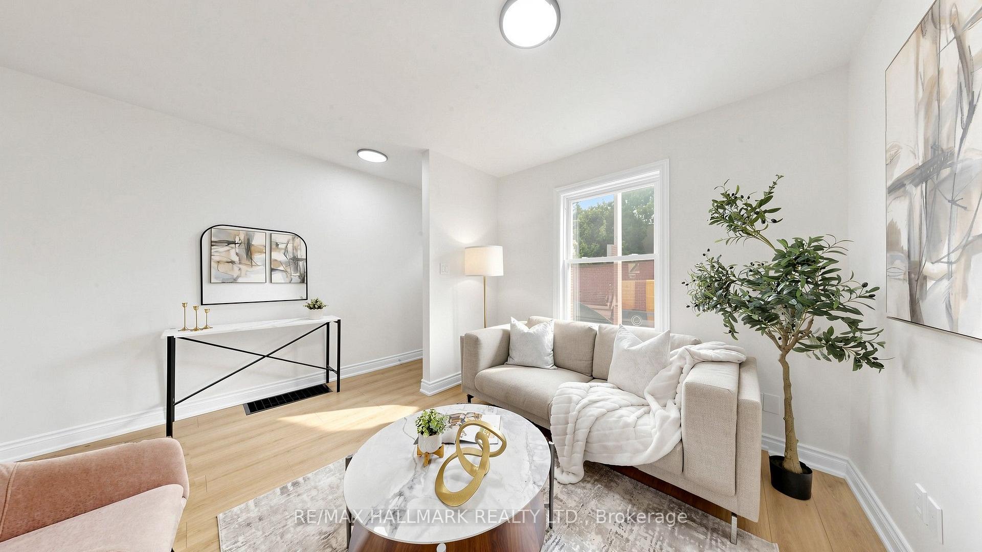 Photo 4 of 16 Queensdale Avenue, Toronto, Danforth Village-East York — HOMEH