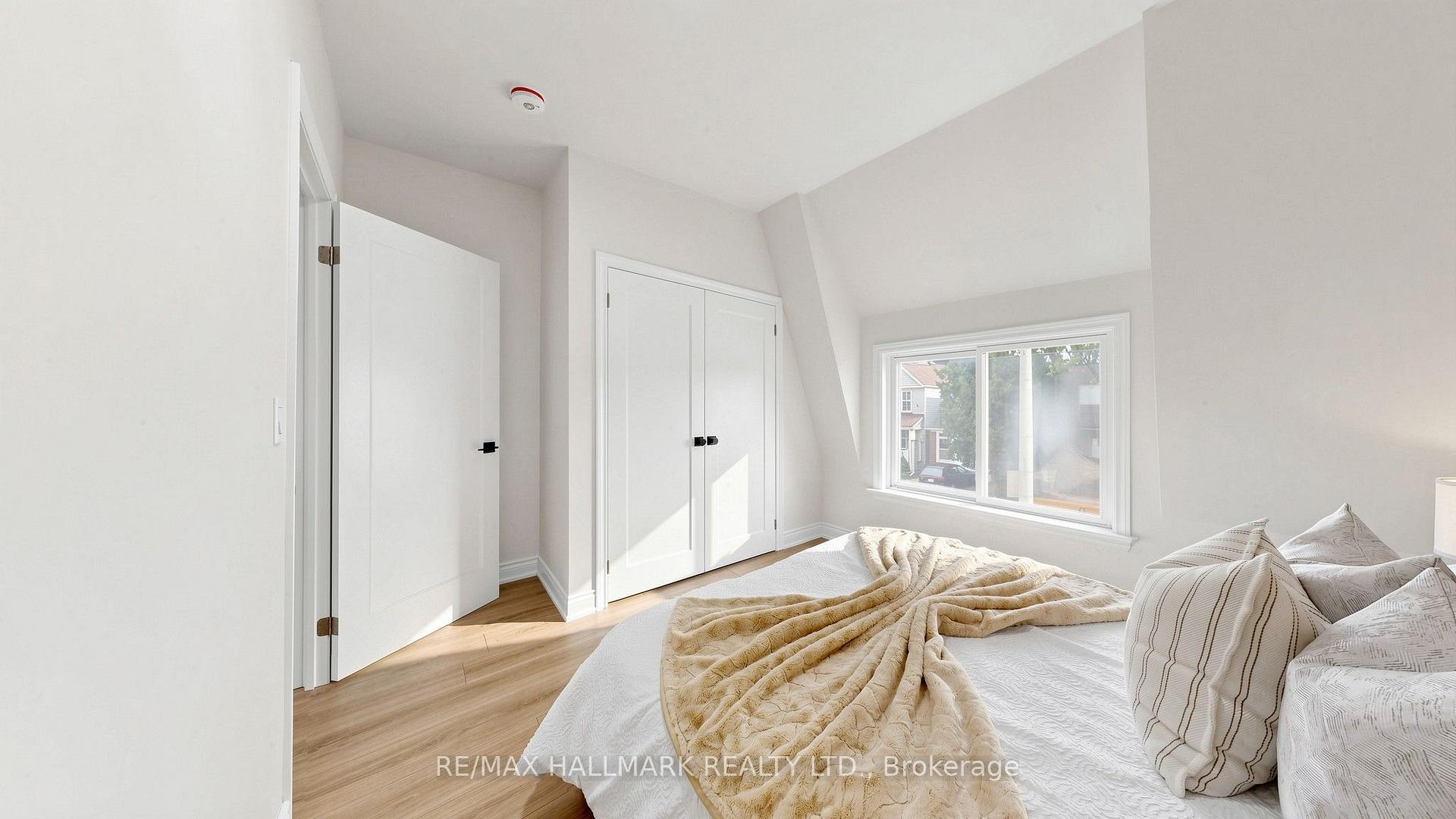 Photo 14 of 16 Queensdale Avenue, Toronto, Danforth Village-East York — HOMEH
