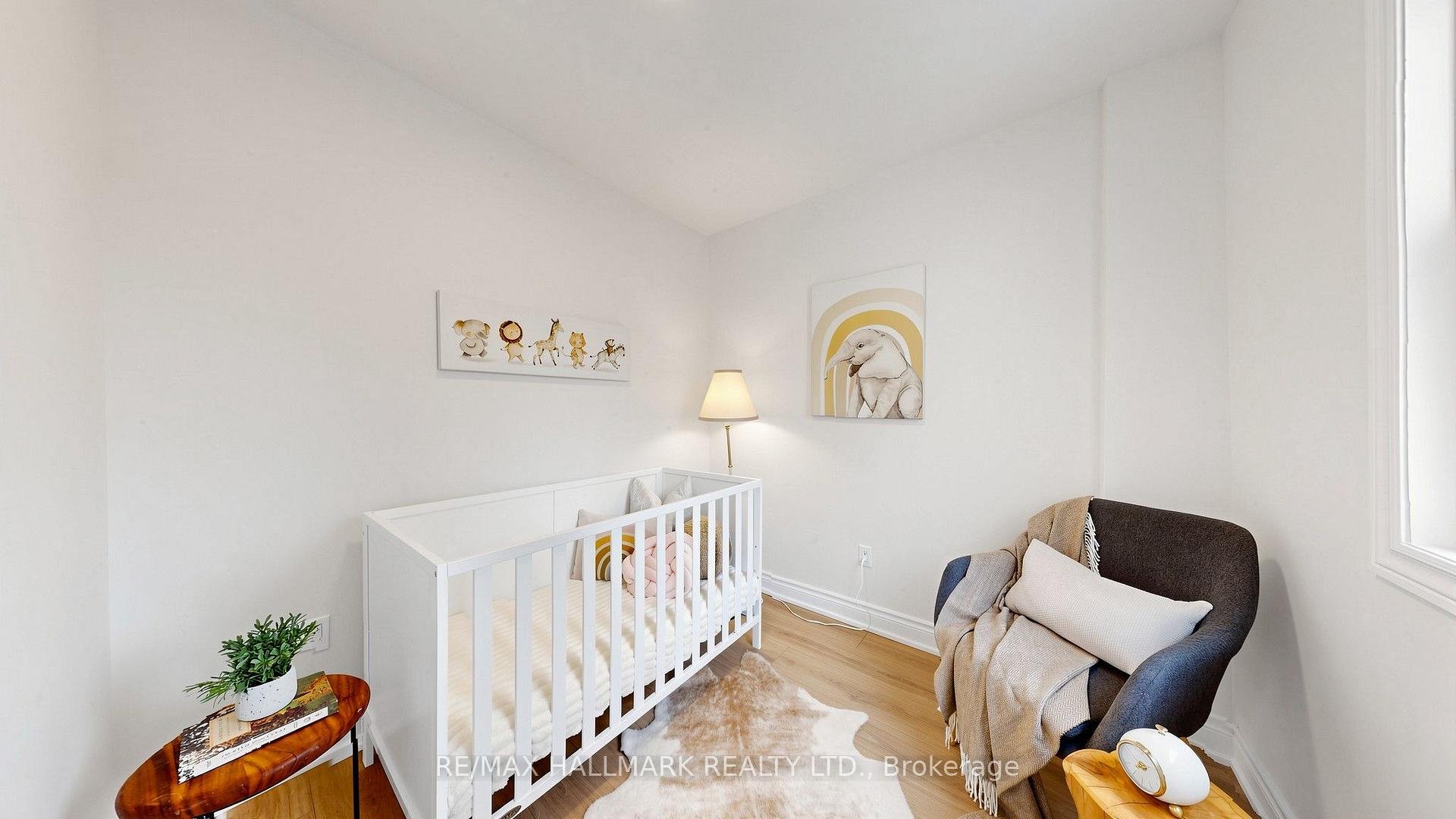 Photo 16 of 16 Queensdale Avenue, Toronto, Danforth Village-East York — HOMEH
