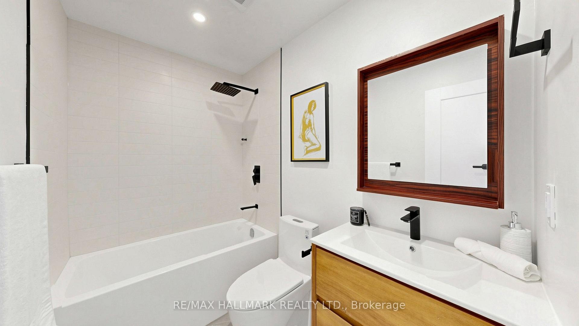 Photo 17 of 16 Queensdale Avenue, Toronto, Danforth Village-East York — HOMEH