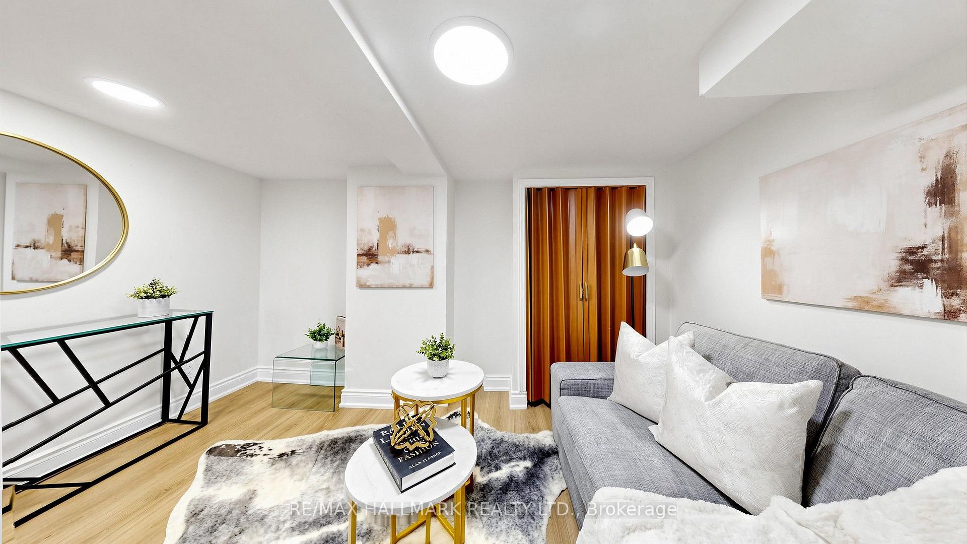 Photo 20 of 16 Queensdale Avenue, Toronto, Danforth Village-East York — HOMEH