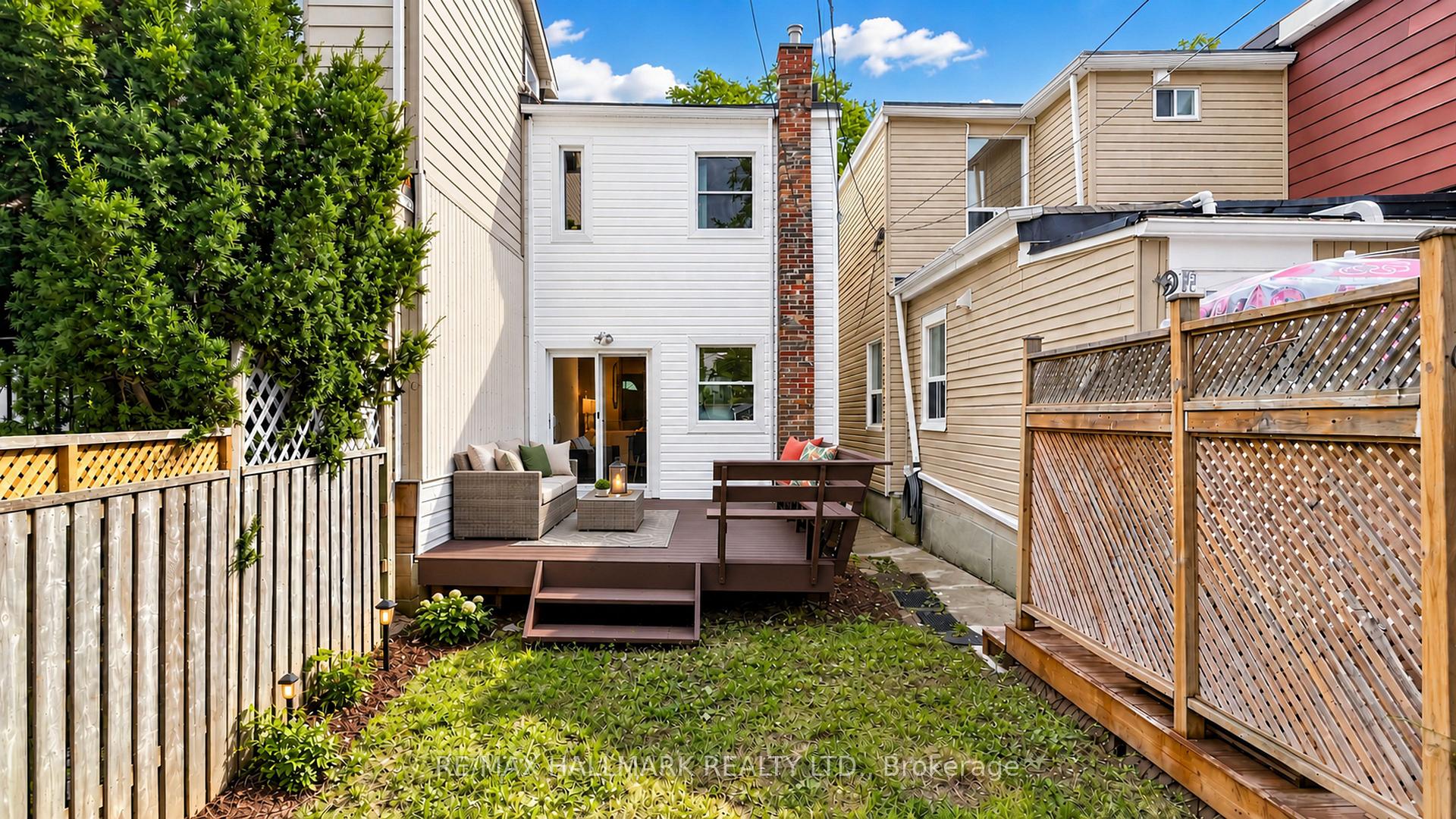 Photo 23 of 16 Queensdale Avenue, Toronto, Danforth Village-East York — HOMEH