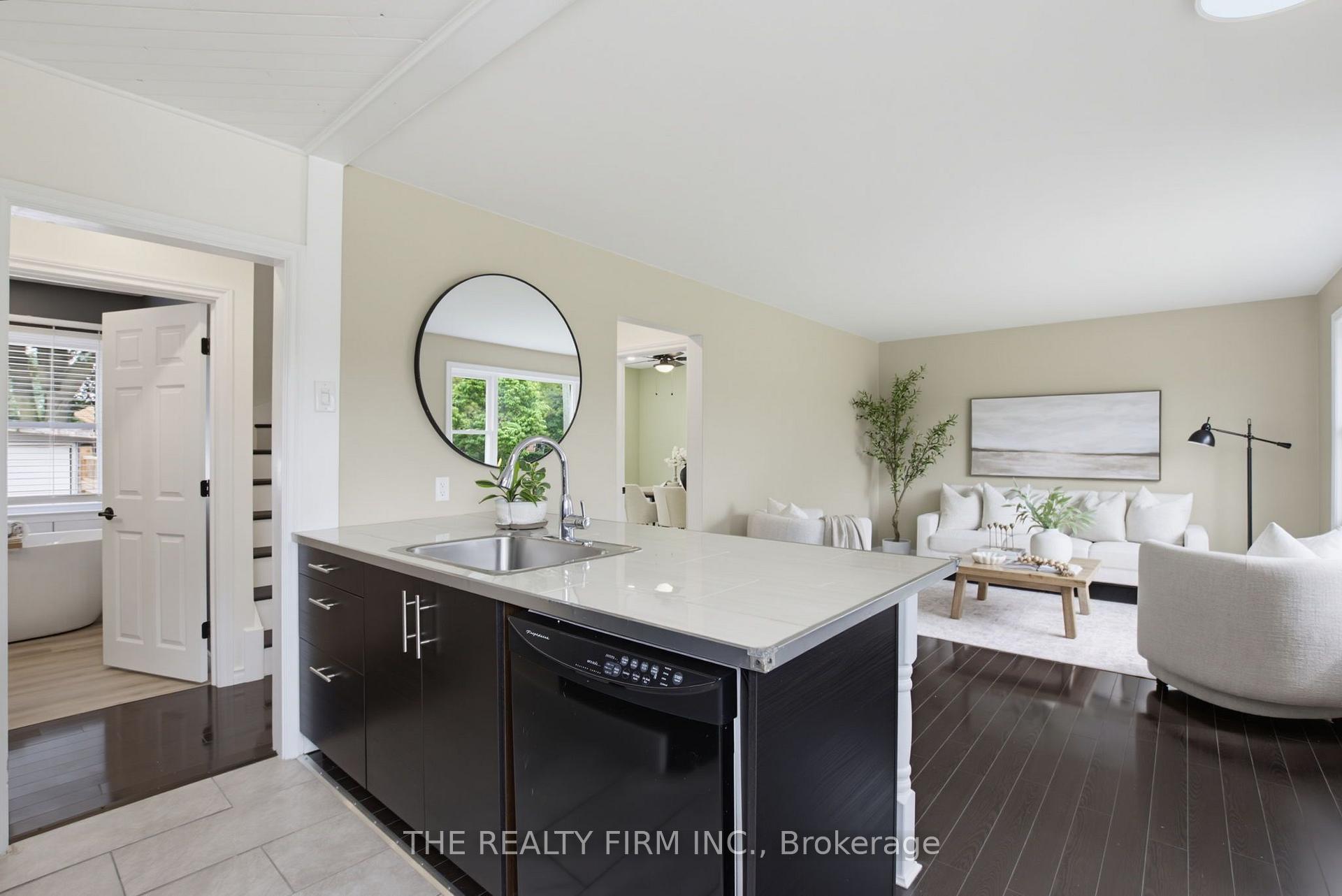 Photo 7 of 190 Vancouver Street, London, East H — HOMEH
