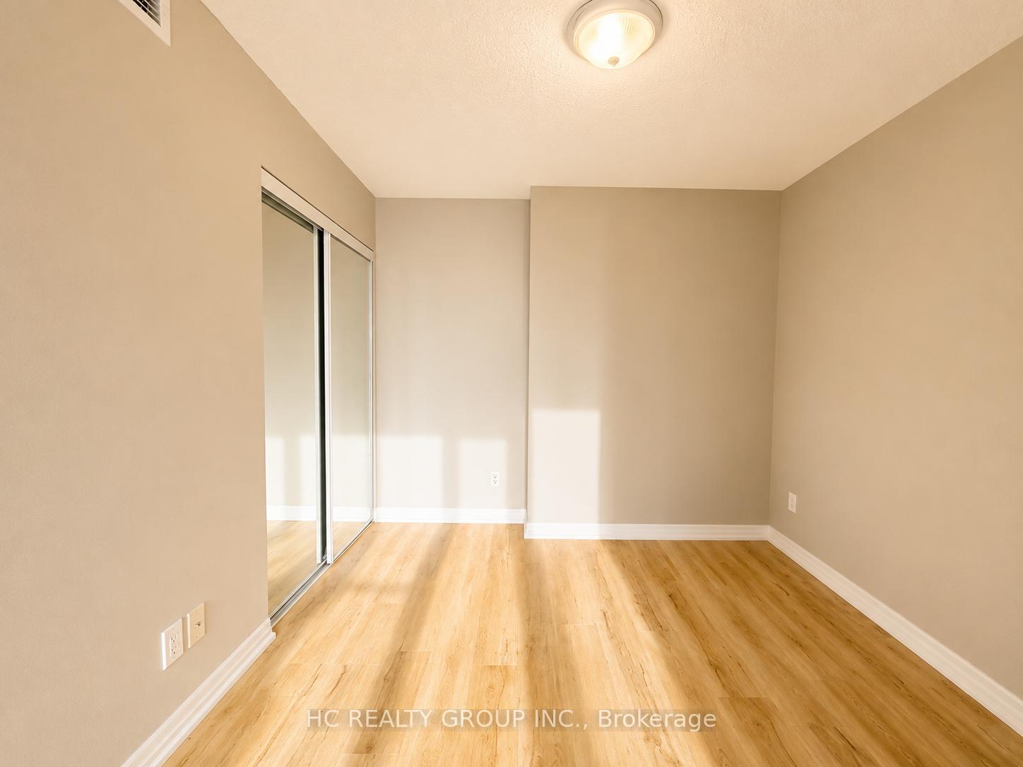 Photo 10 of Unit 1811, 2015 Sheppard Avenue E, North York, Henry Farm — HOMEH