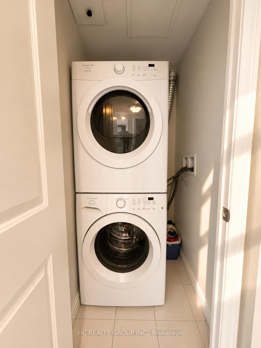 Photo 13 of Unit 1811, 2015 Sheppard Avenue E, North York, Henry Farm — HOMEH