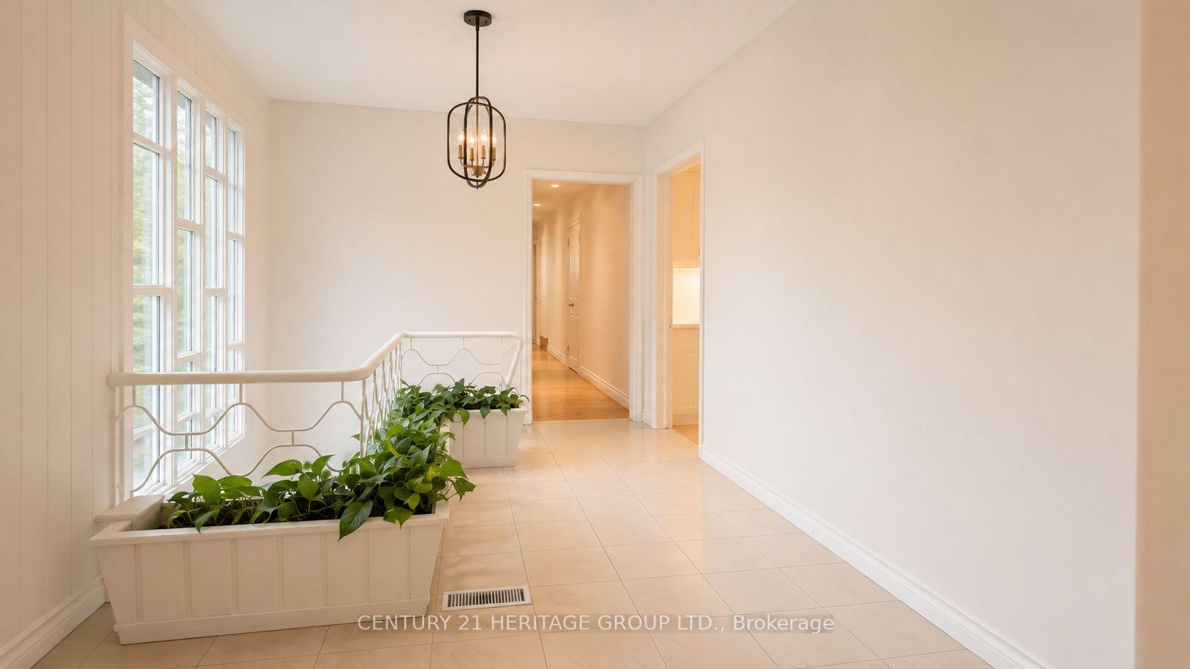 Photo 29 of Unit Main, 17 Hi Mount Drive, North York, Bayview Village — HOMEH