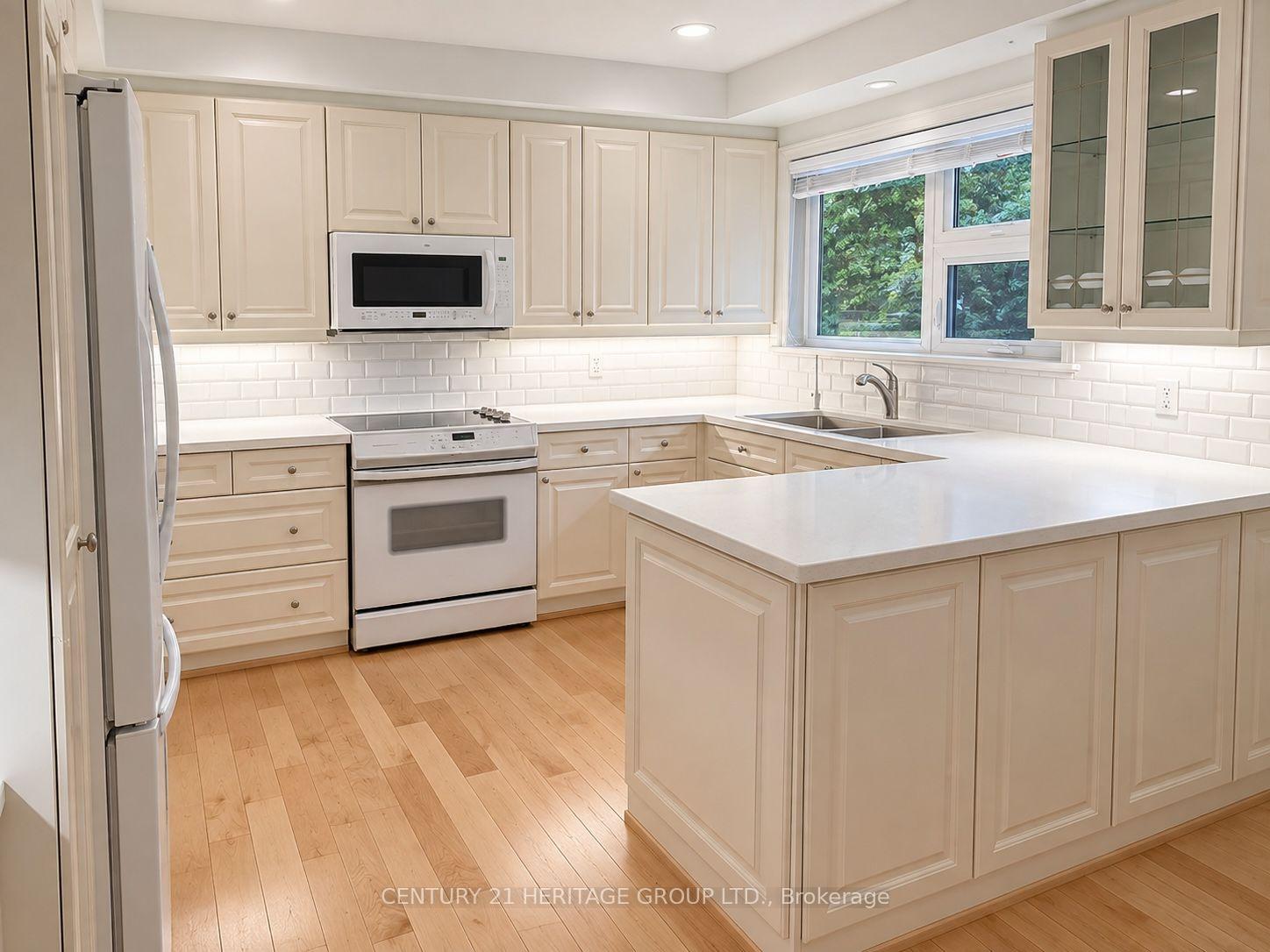 Photo 53 of Unit Main, 17 Hi Mount Drive, North York, Bayview Village — HOMEH