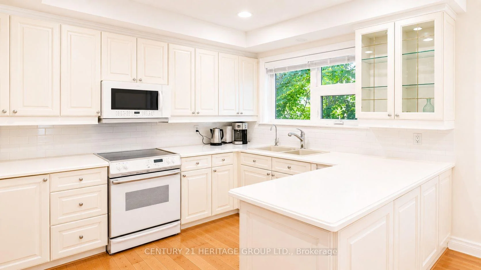 Photo 17 of Unit Main, 17 Hi Mount Drive, North York, Bayview Village — HOMEH