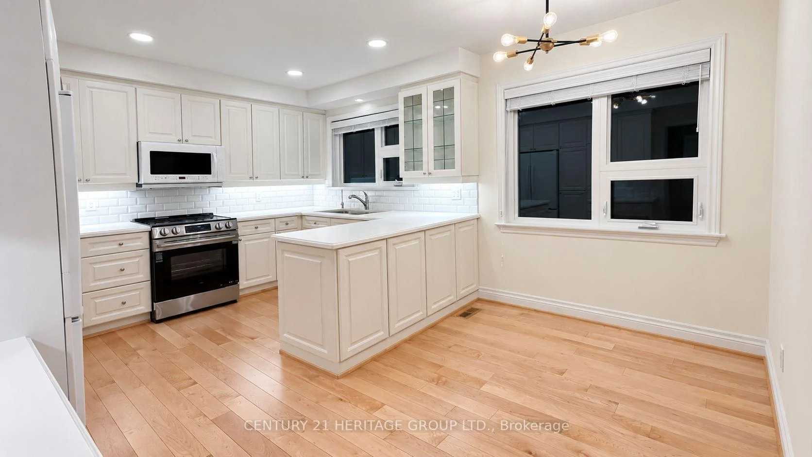 Photo 22 of Unit Main, 17 Hi Mount Drive, North York, Bayview Village — HOMEH