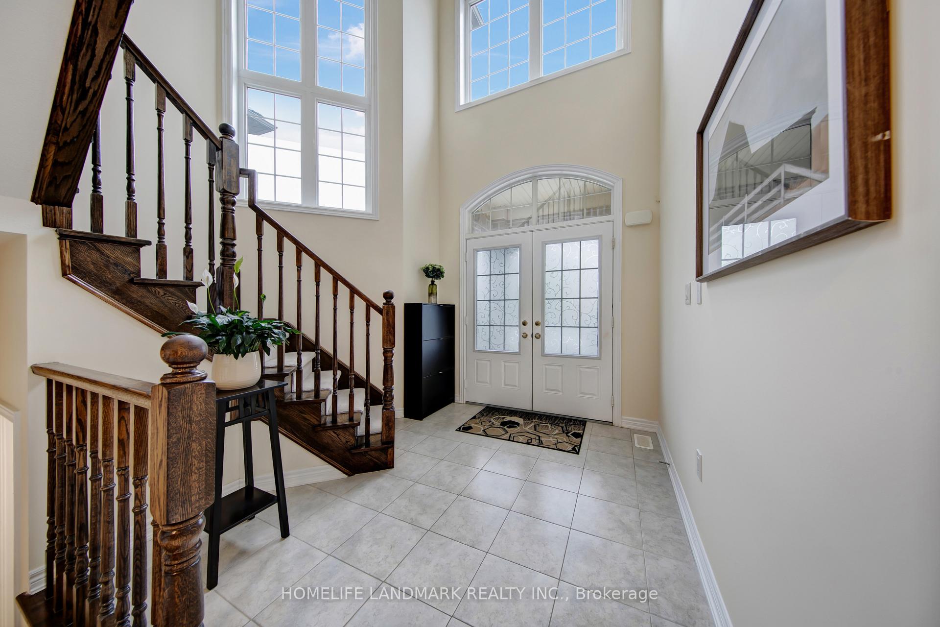 Photo 4 of 68 Grandell Drive, Hamilton, Meadowlands — HOMEH