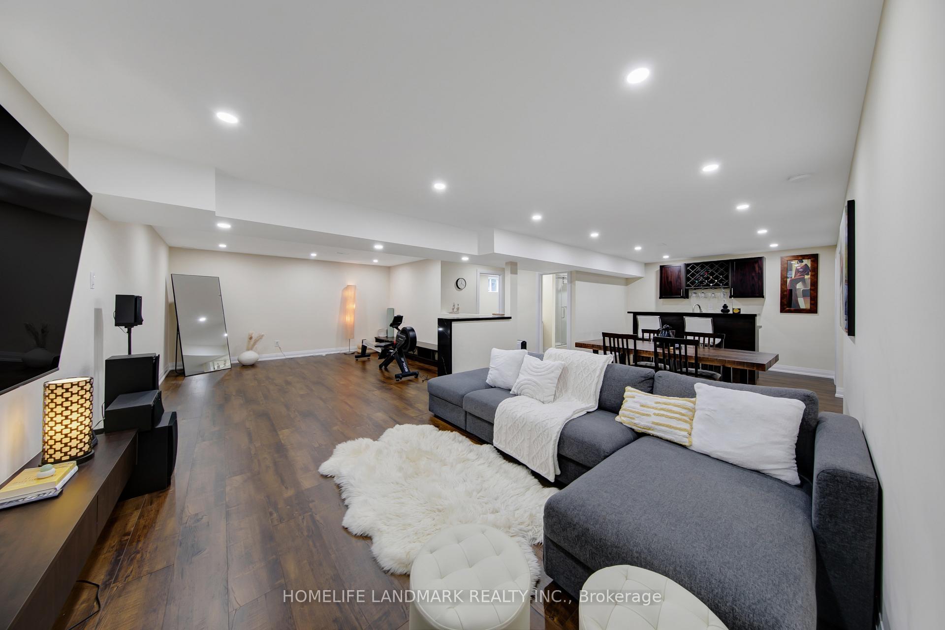 Photo 18 of 68 Grandell Drive, Hamilton, Meadowlands — HOMEH