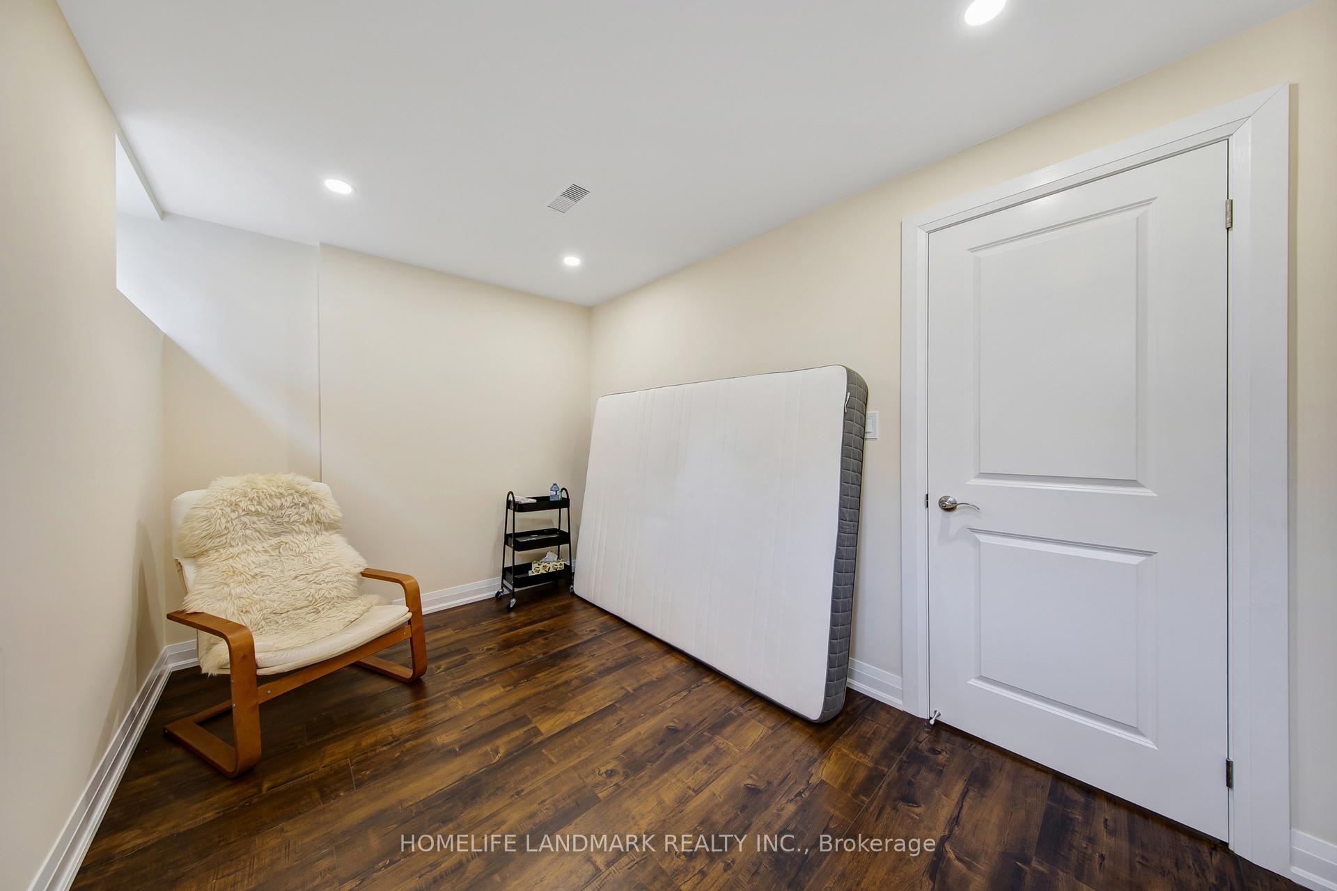 Photo 36 of 68 Grandell Drive, Hamilton, Meadowlands — HOMEH