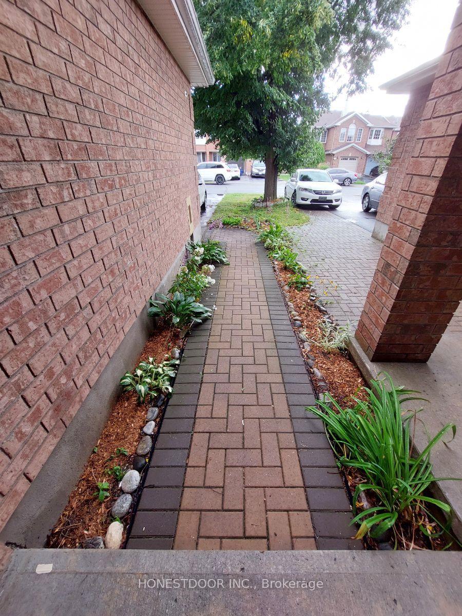 Photo 2 of 49 Mullcraft Crescent, Ottawa, Barrhaven - Longfields — HOMEH