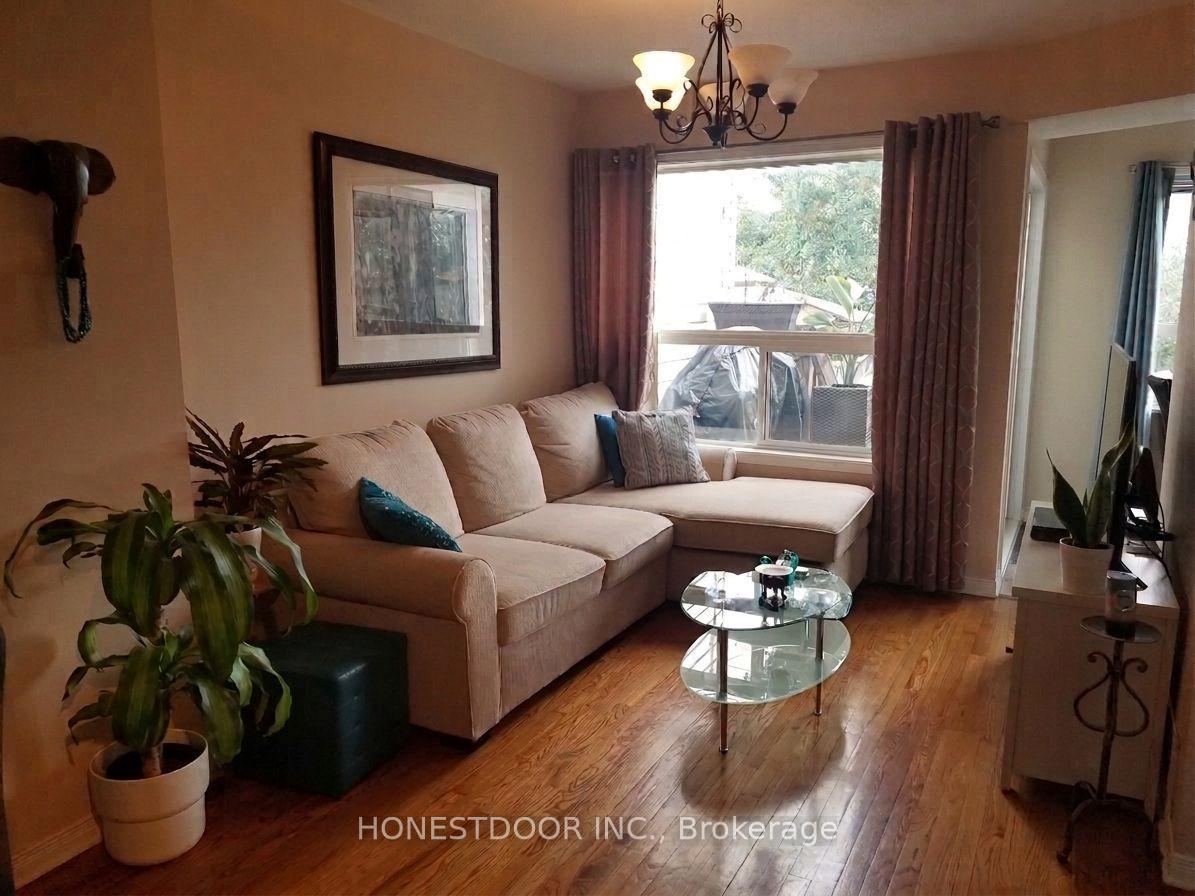 Photo 3 of 49 Mullcraft Crescent, Ottawa, Barrhaven - Longfields — HOMEH