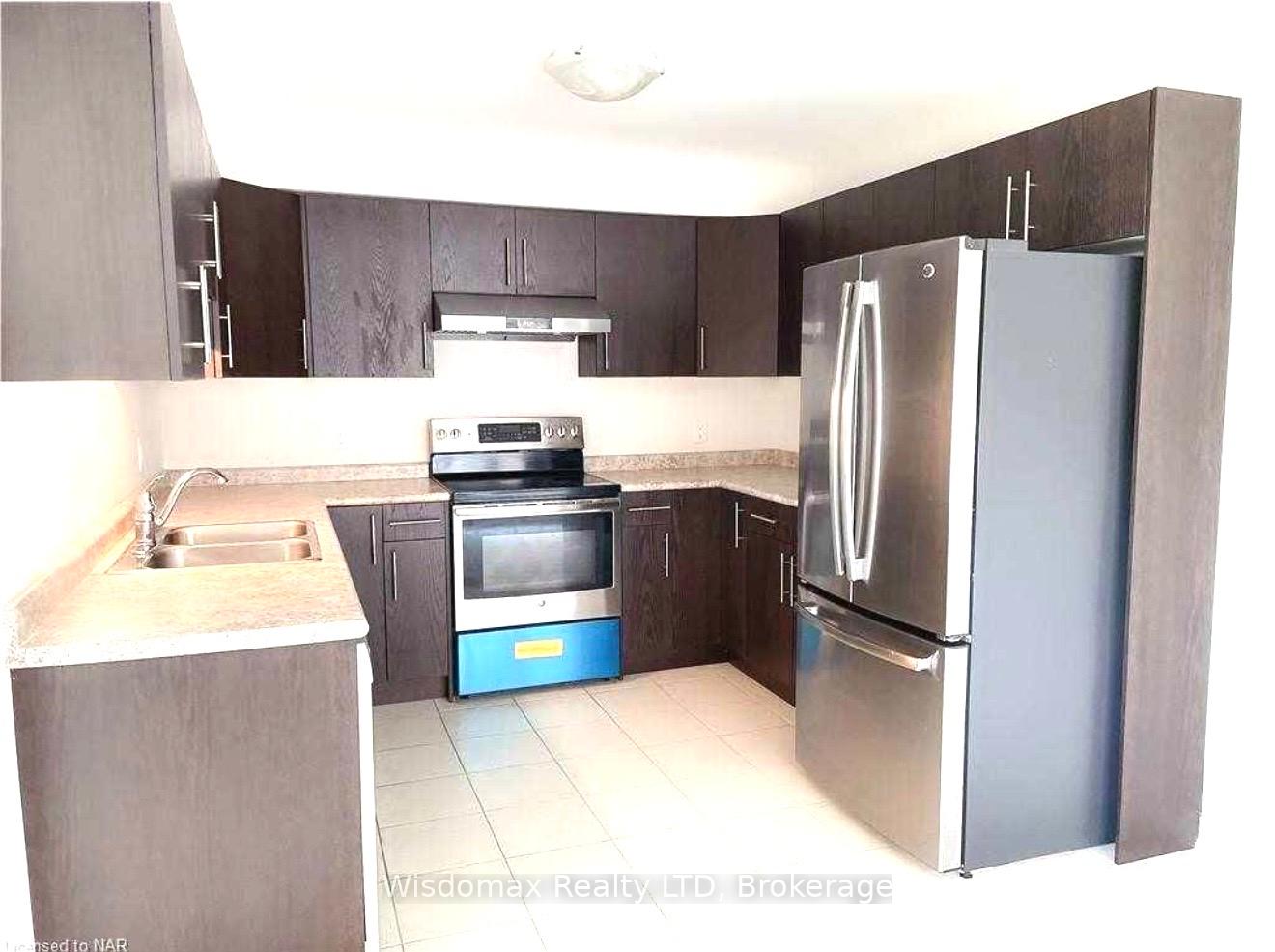 Photo 2 of 16 Elderberry Road, Thorold, Confederation Heights — HOMEH