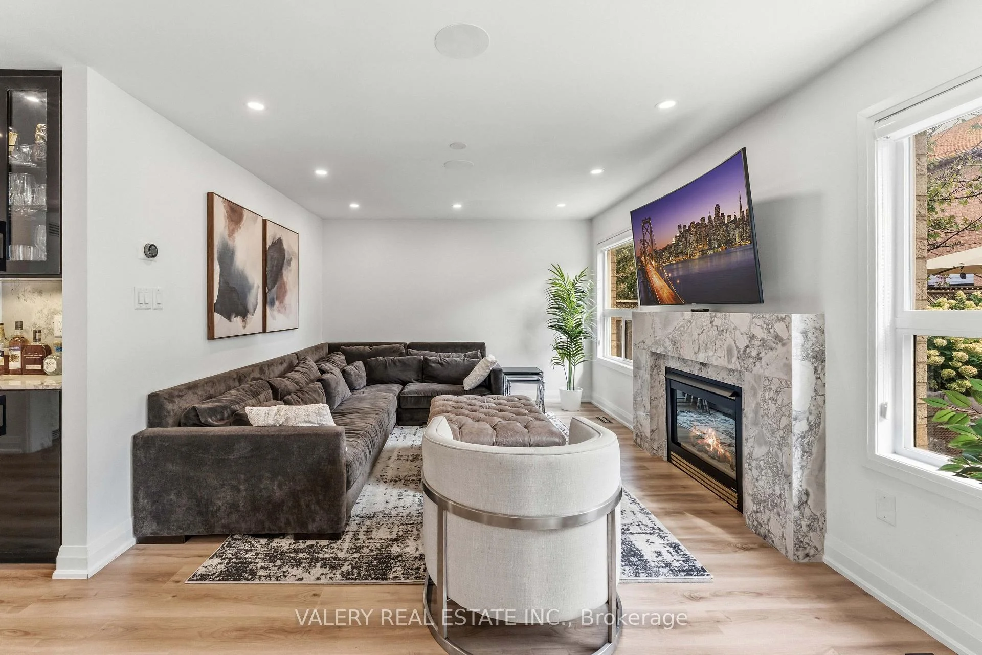 Photo 15 of 9 Vanguard Road, Vaughan, Patterson — HOMEH