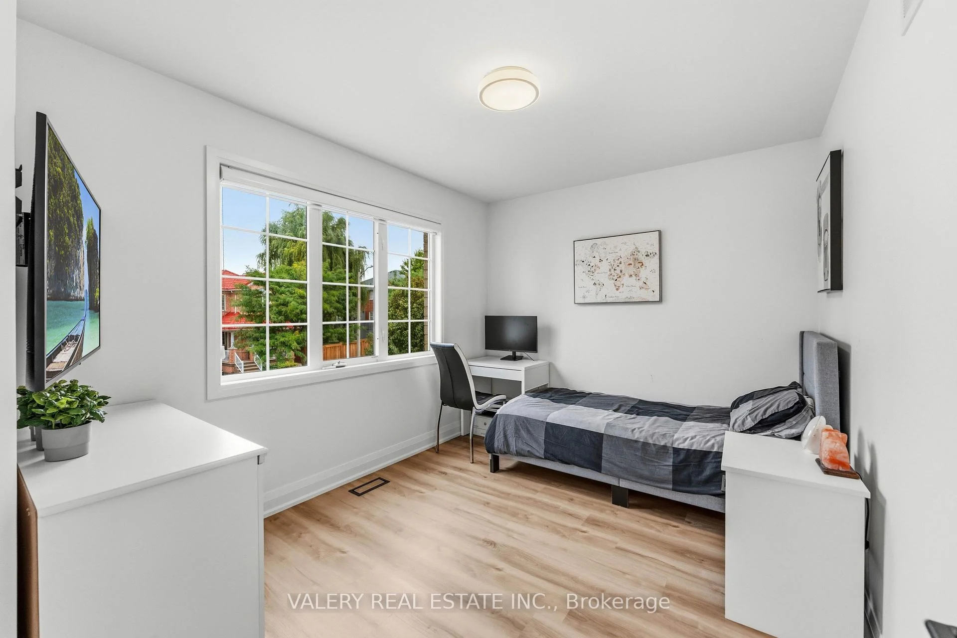 Photo 28 of 9 Vanguard Road, Vaughan, Patterson — HOMEH