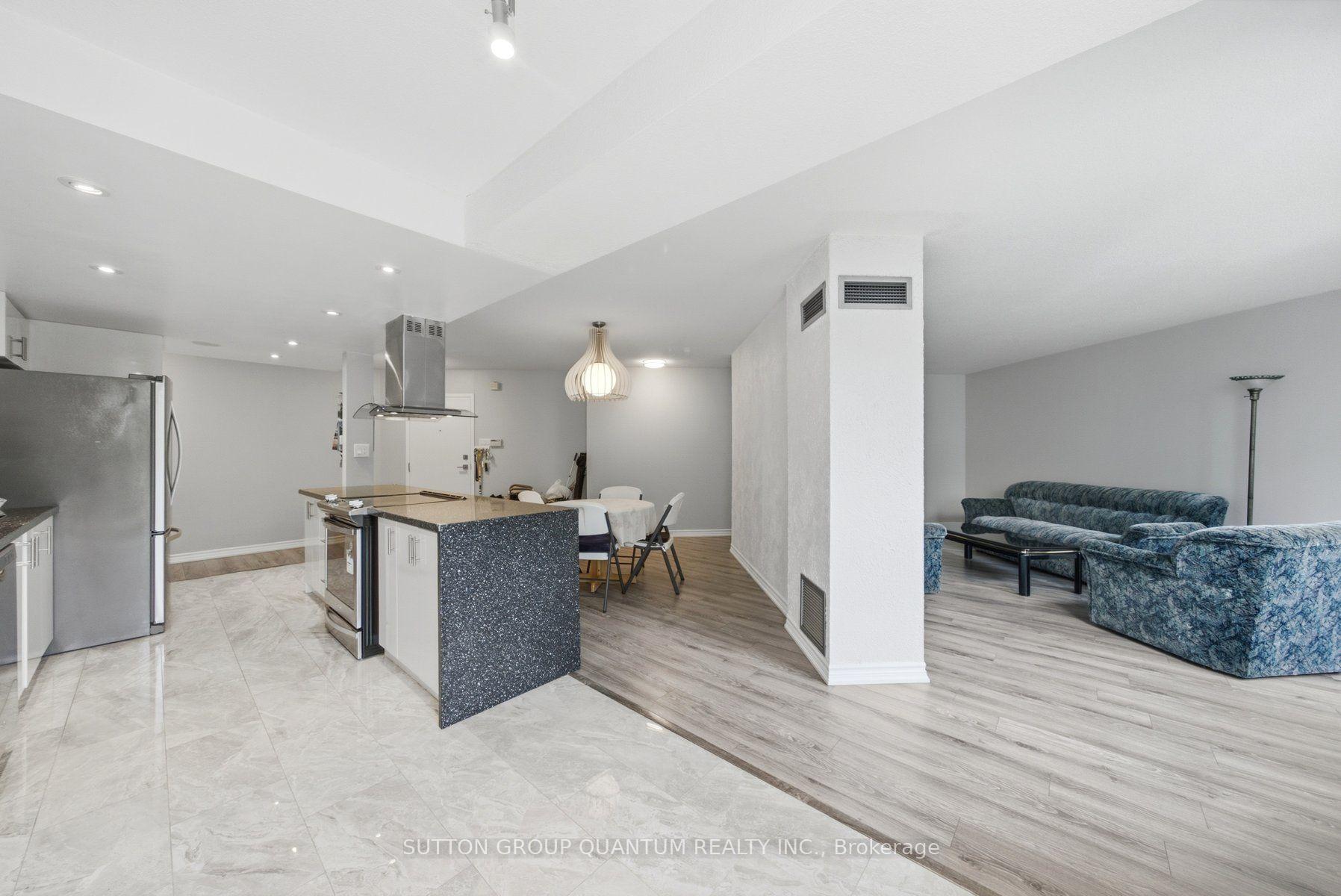 Photo 11 of Unit 304, 3650 Kaneff Crescent, Mississauga, Mississauga Valleys — HOMEH