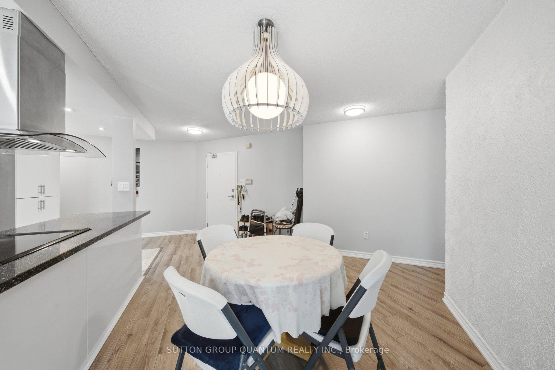 Photo 12 of Unit 304, 3650 Kaneff Crescent, Mississauga, Mississauga Valleys — HOMEH
