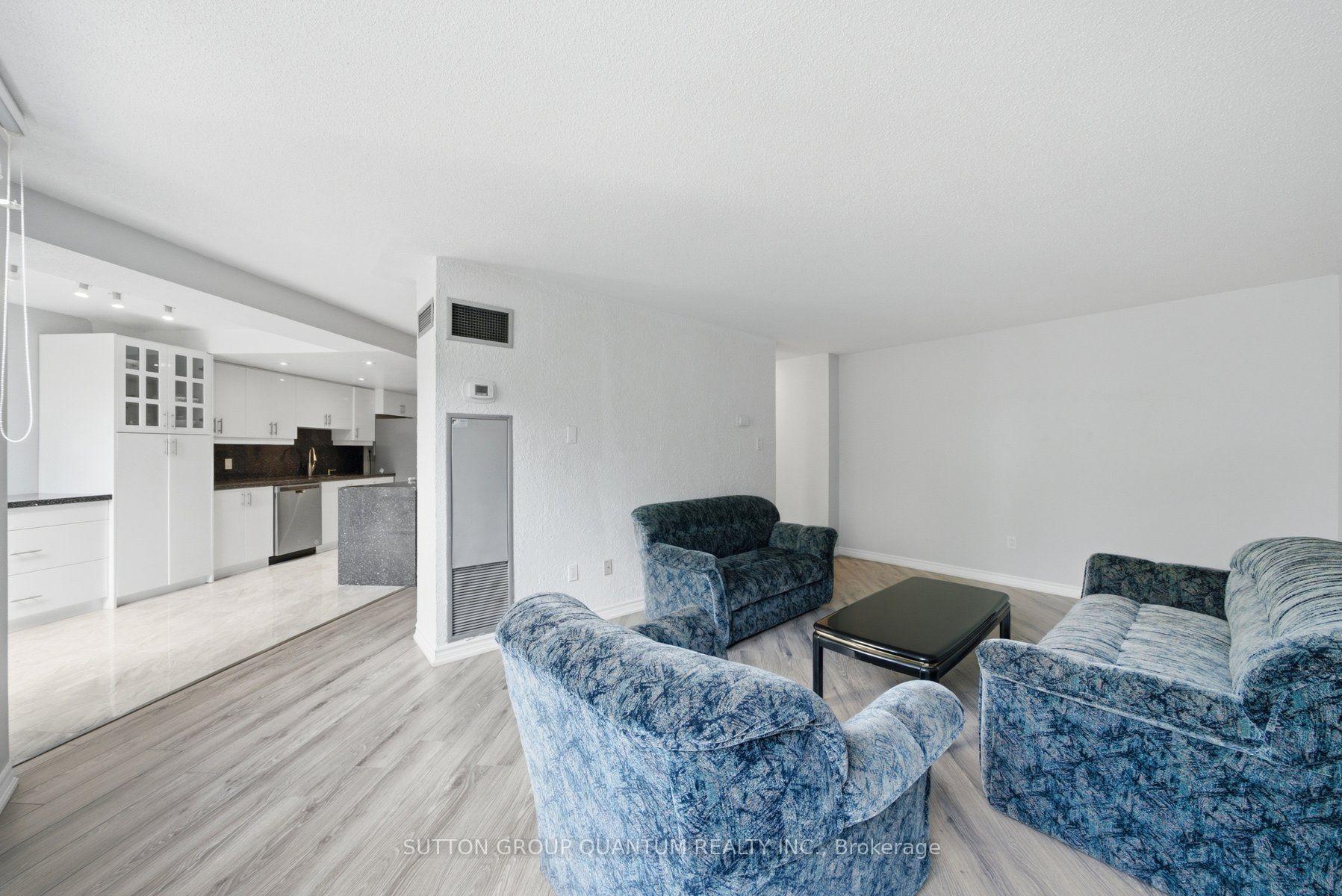 Photo 16 of Unit 304, 3650 Kaneff Crescent, Mississauga, Mississauga Valleys — HOMEH